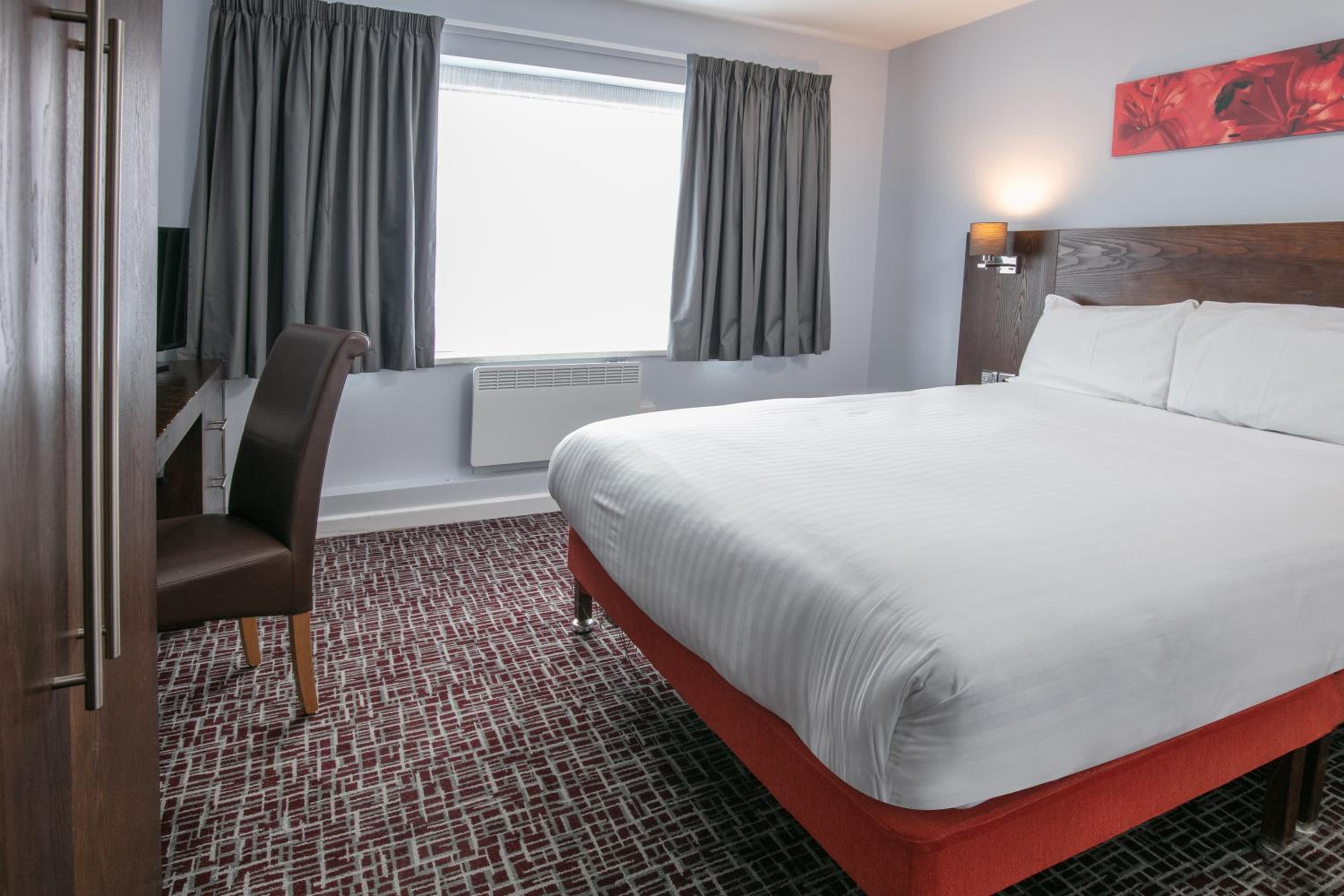 Standard Double Room - Non-Smoking - Photo 16