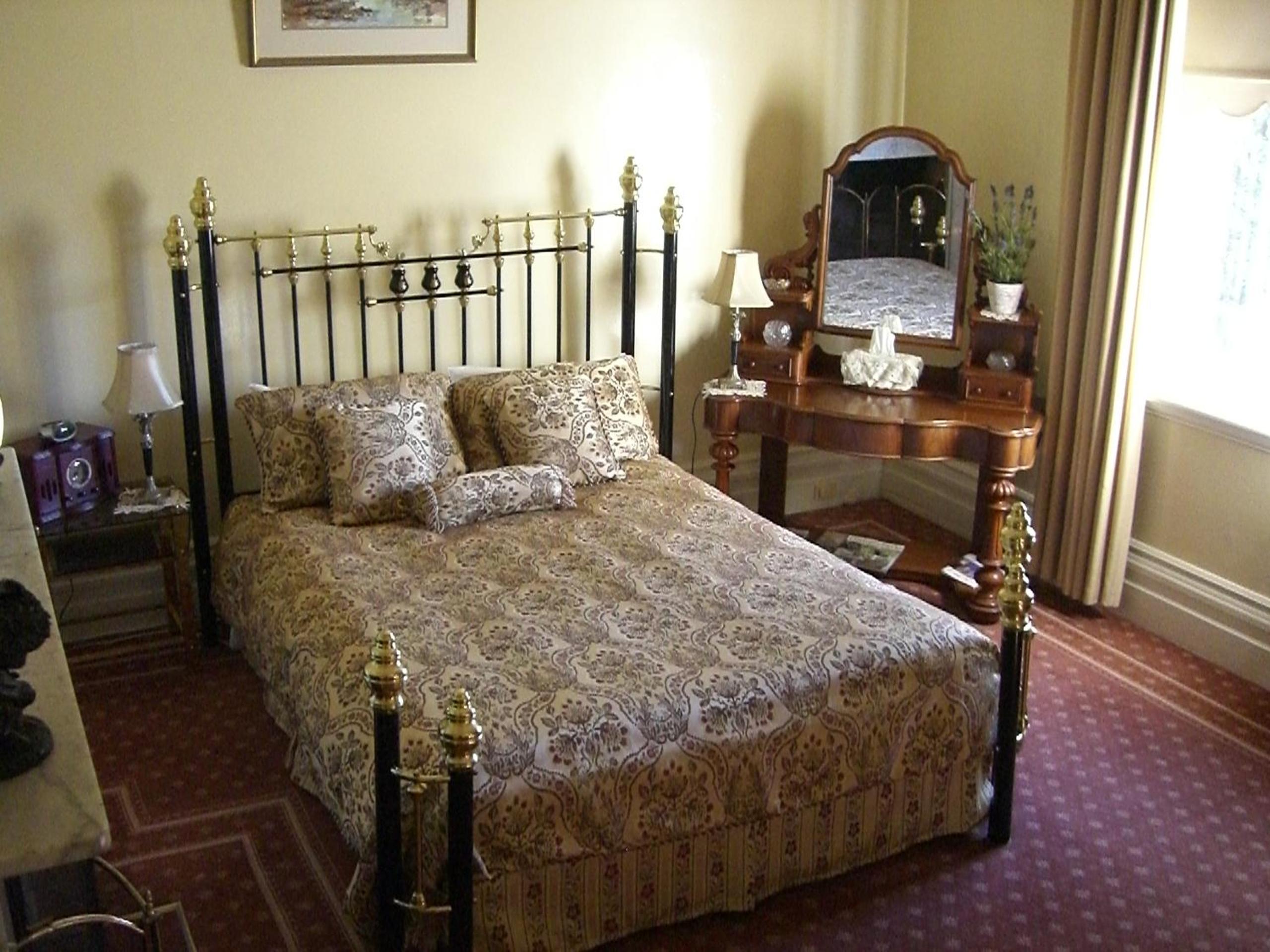 Queen Room With Spa Bath photo 1