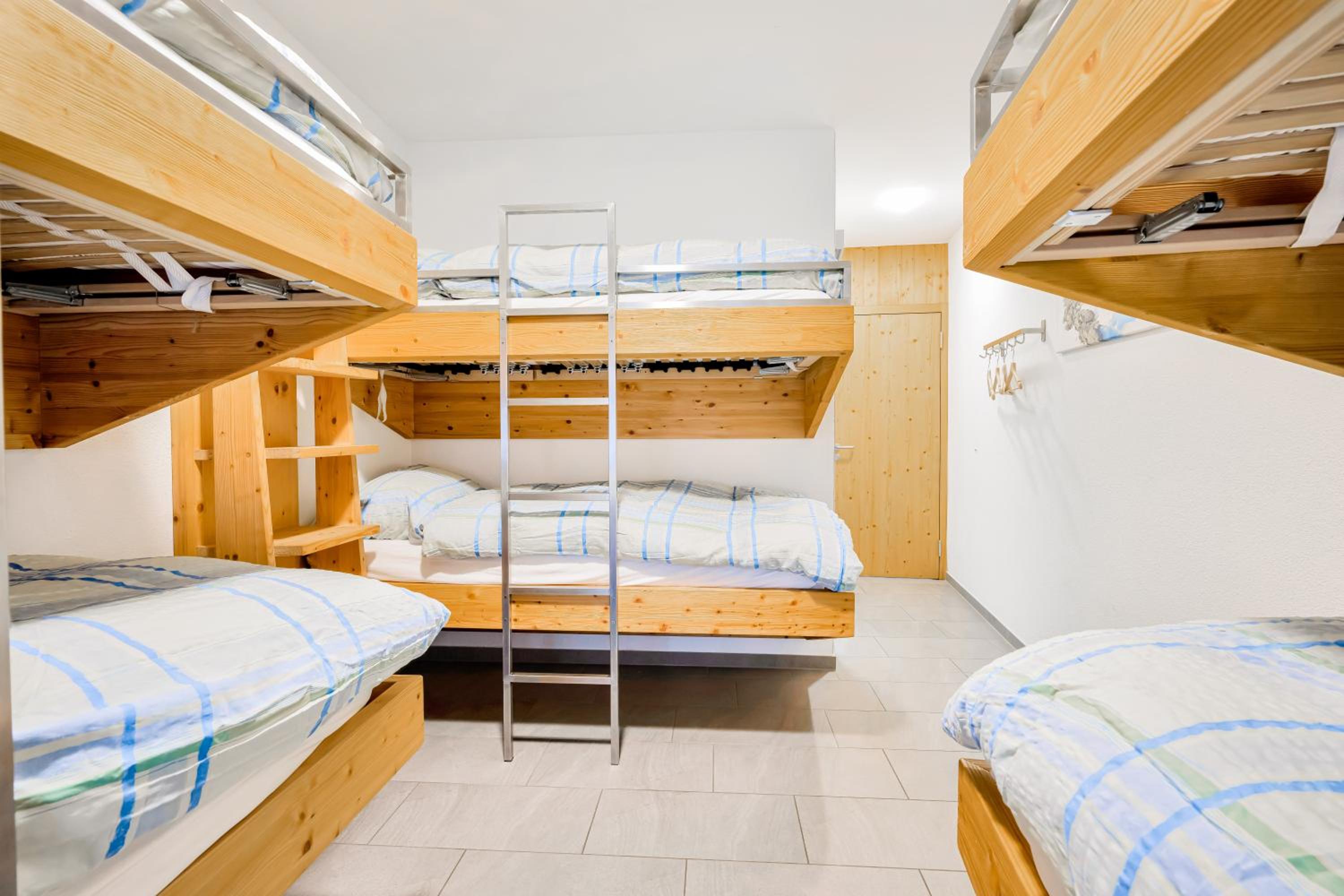 6-Bed Mixed Dormitory Room