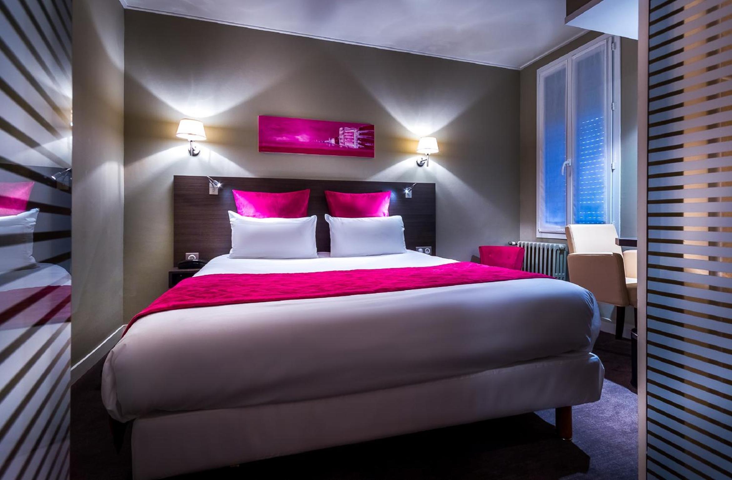 Classic Double Room - Photo 13