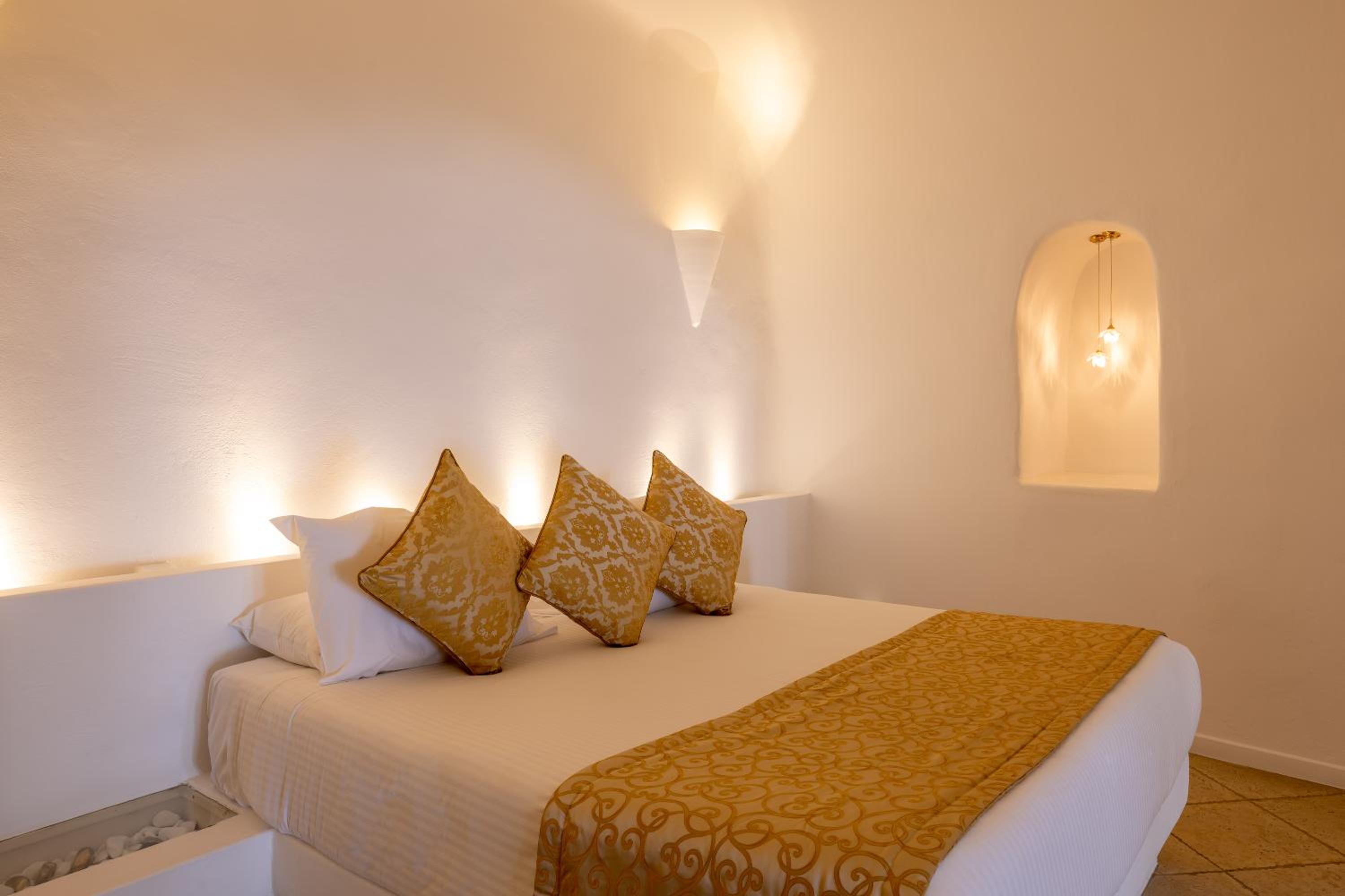 Golden Echo Suite - Photo 13