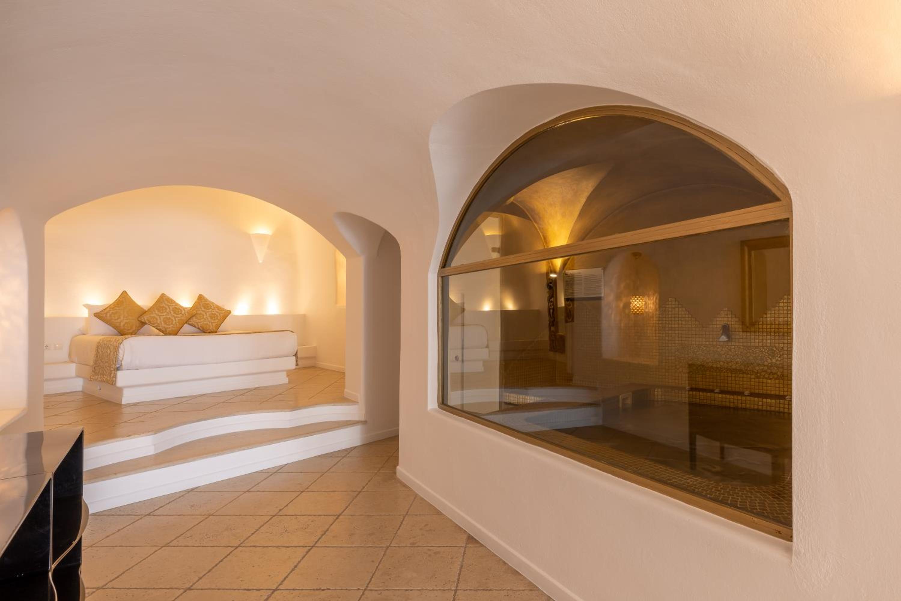 Golden Echo Suite - Photo 9