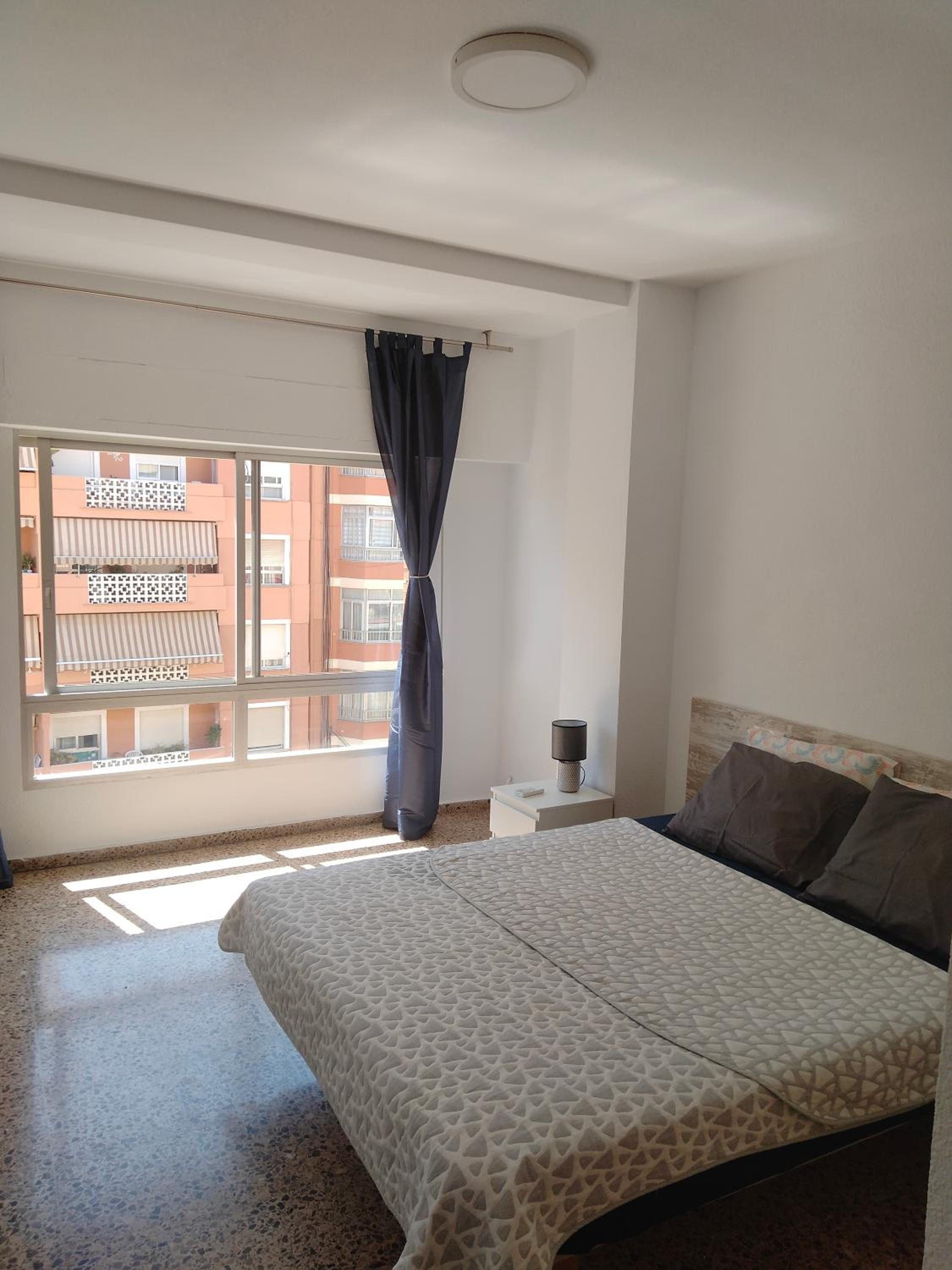 Apartamento con Balcón