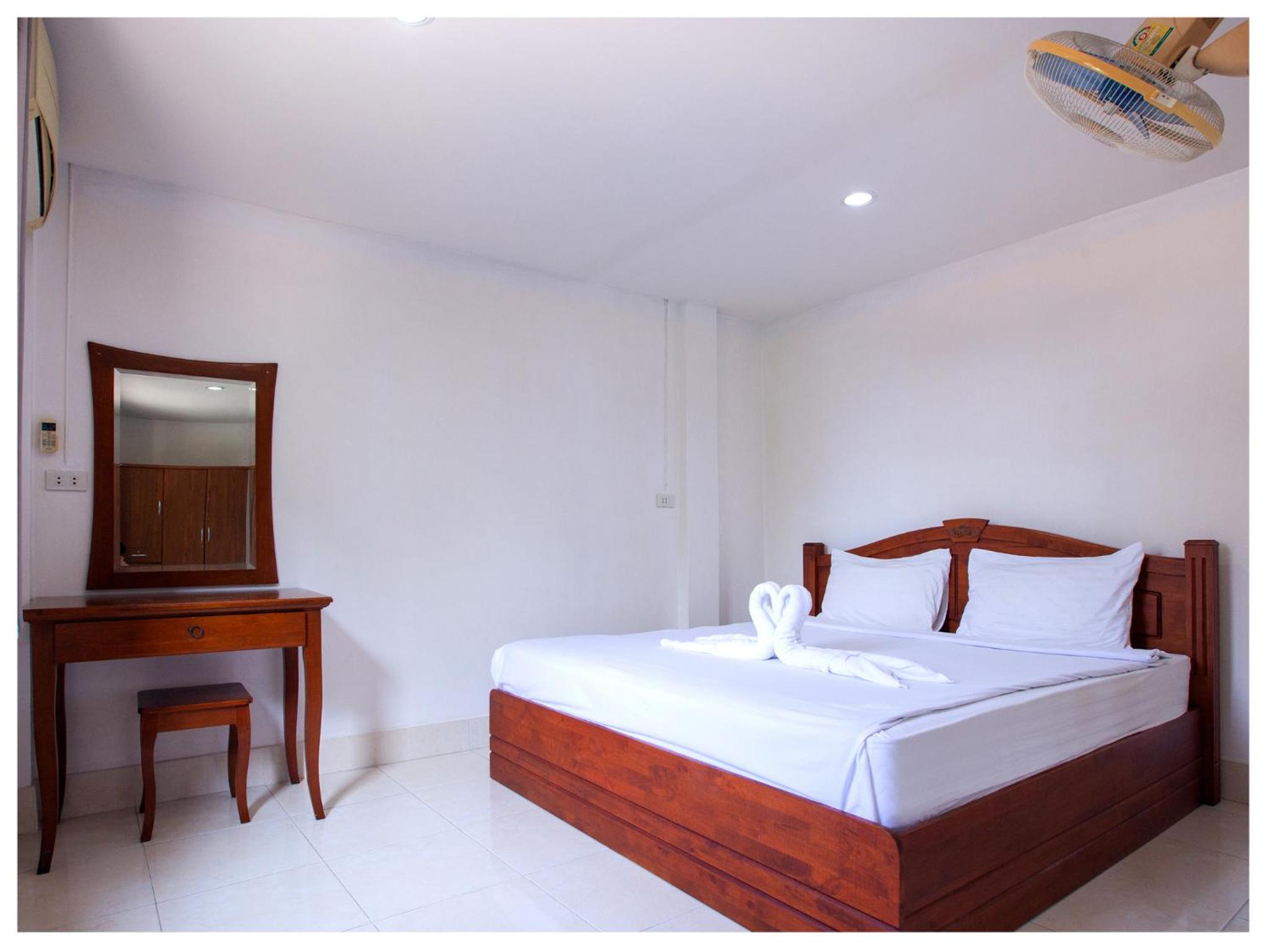  Standard Double Air conditioning Room