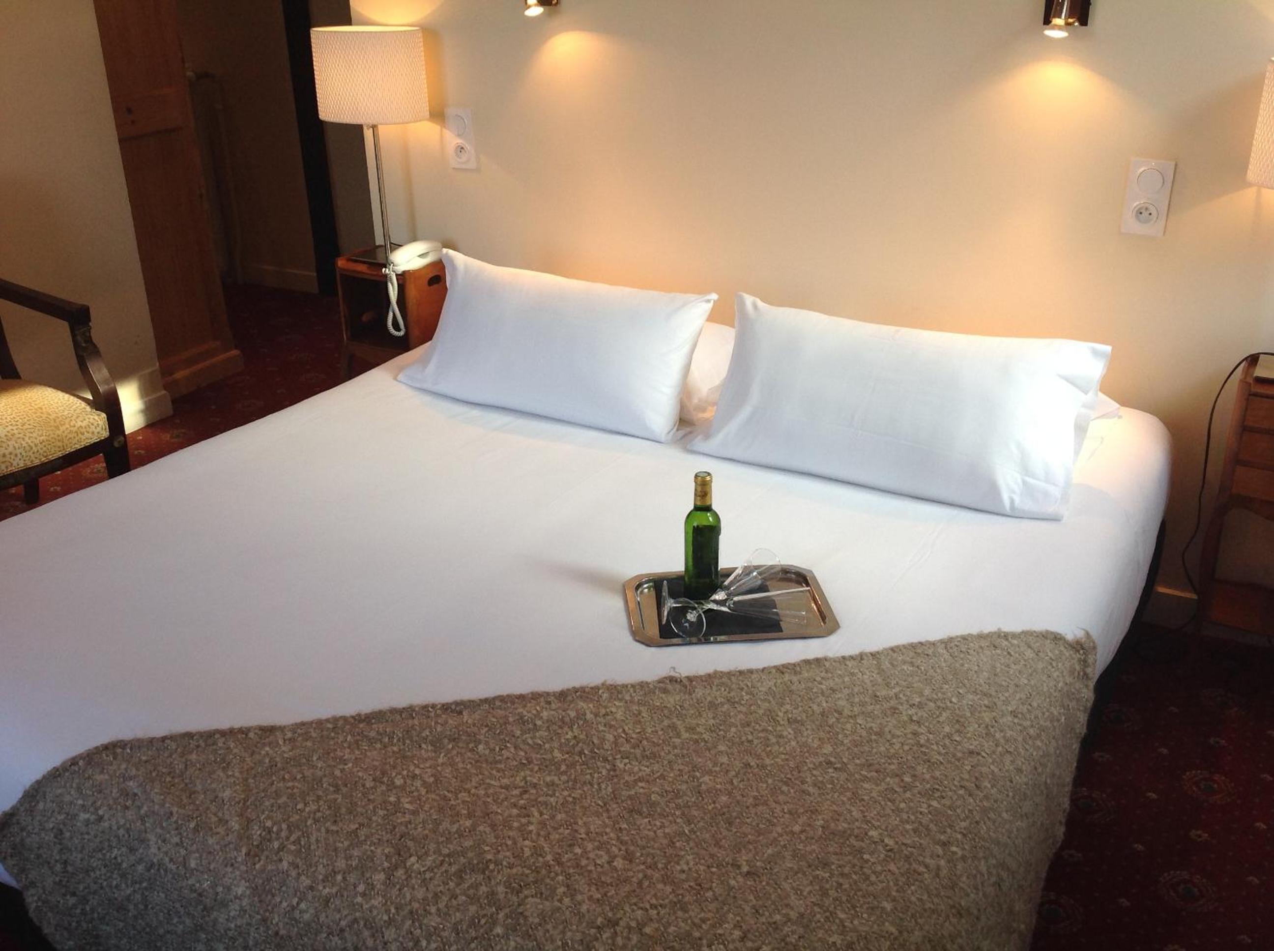Standard Double Room - Photo 3