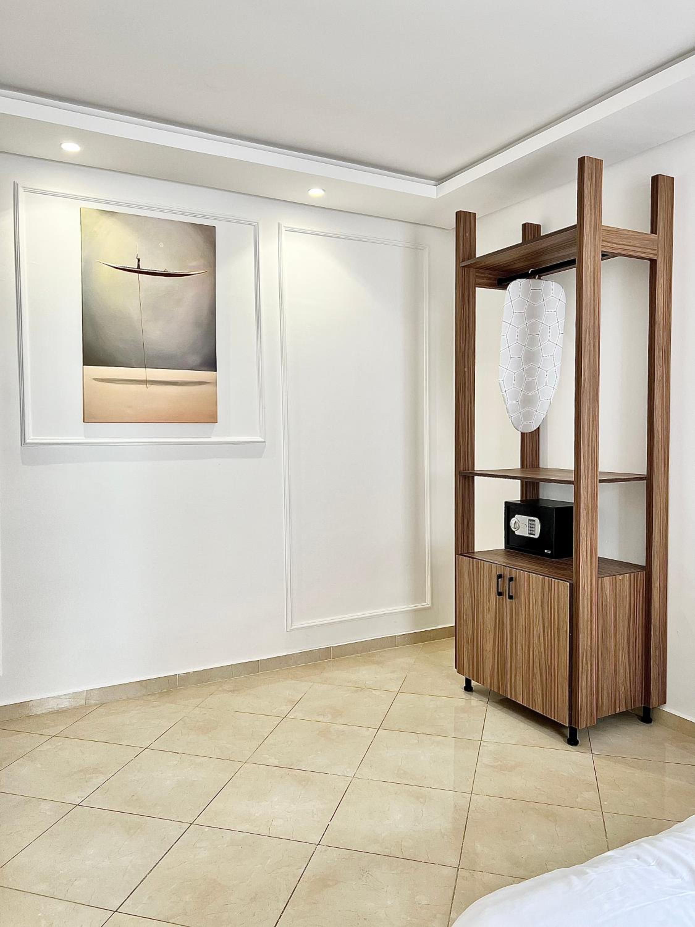 Studio with Balcony - Photo 2