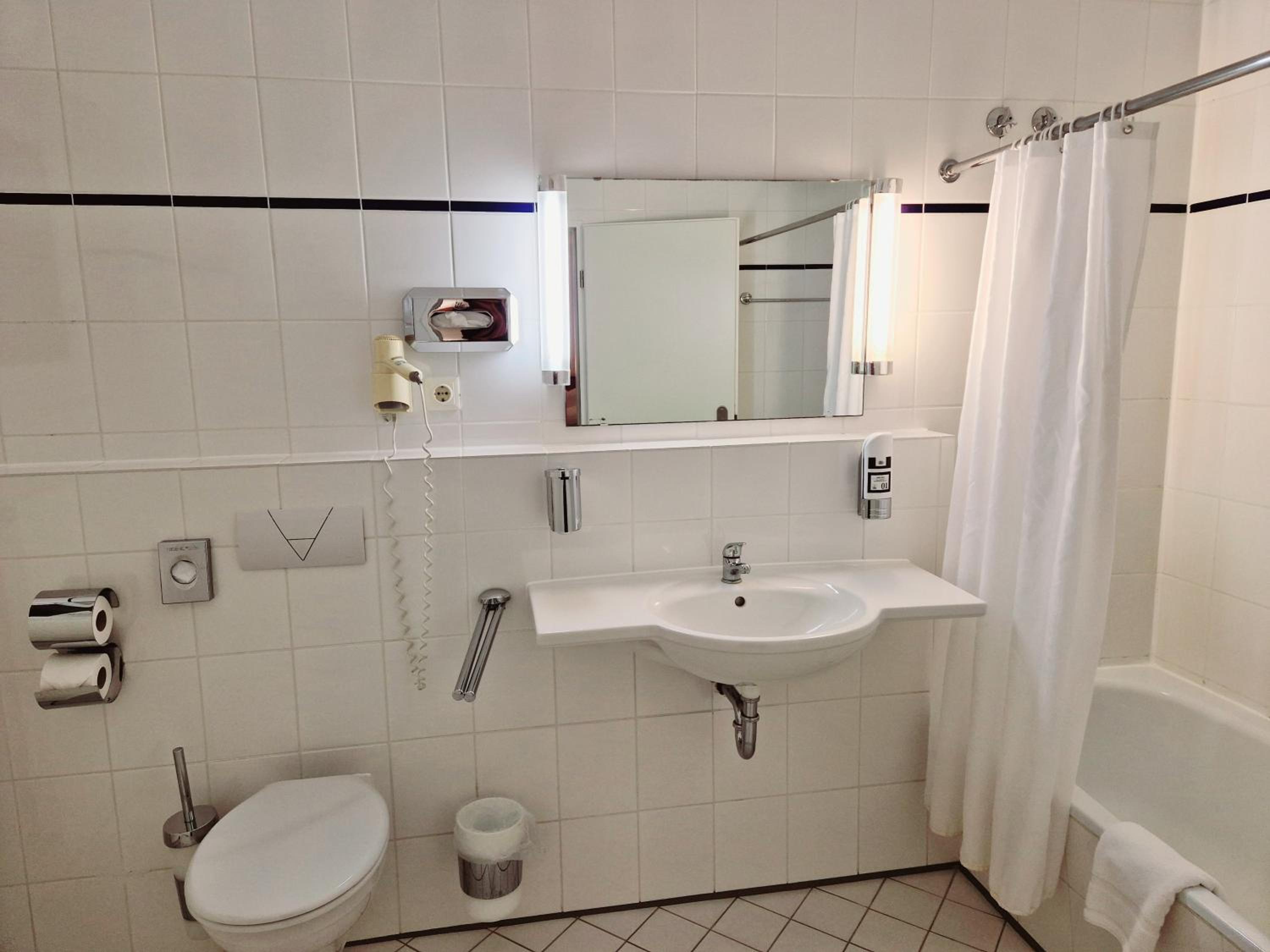 Double Room - Photo 2