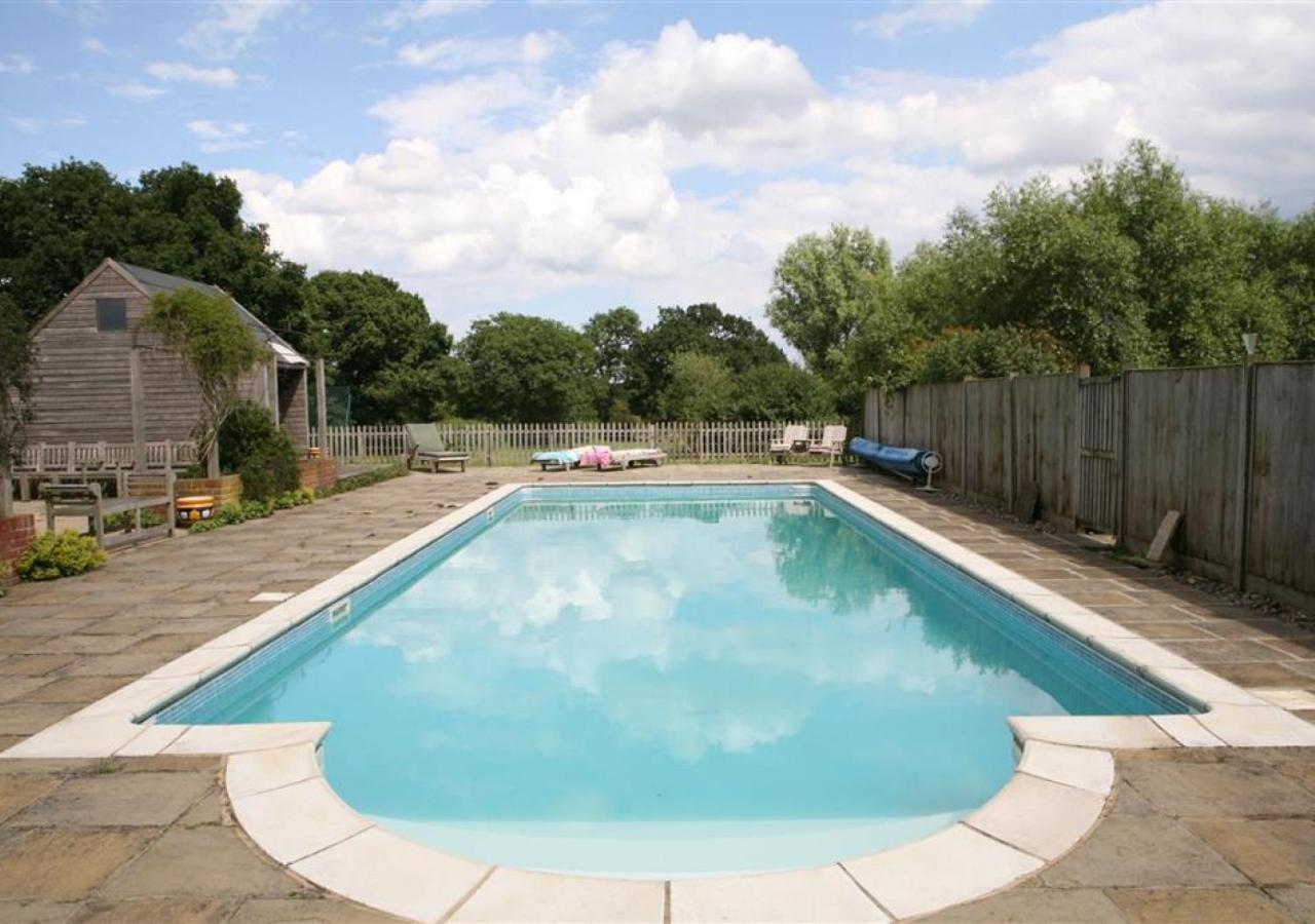 Seven-Bedroom House photo 3