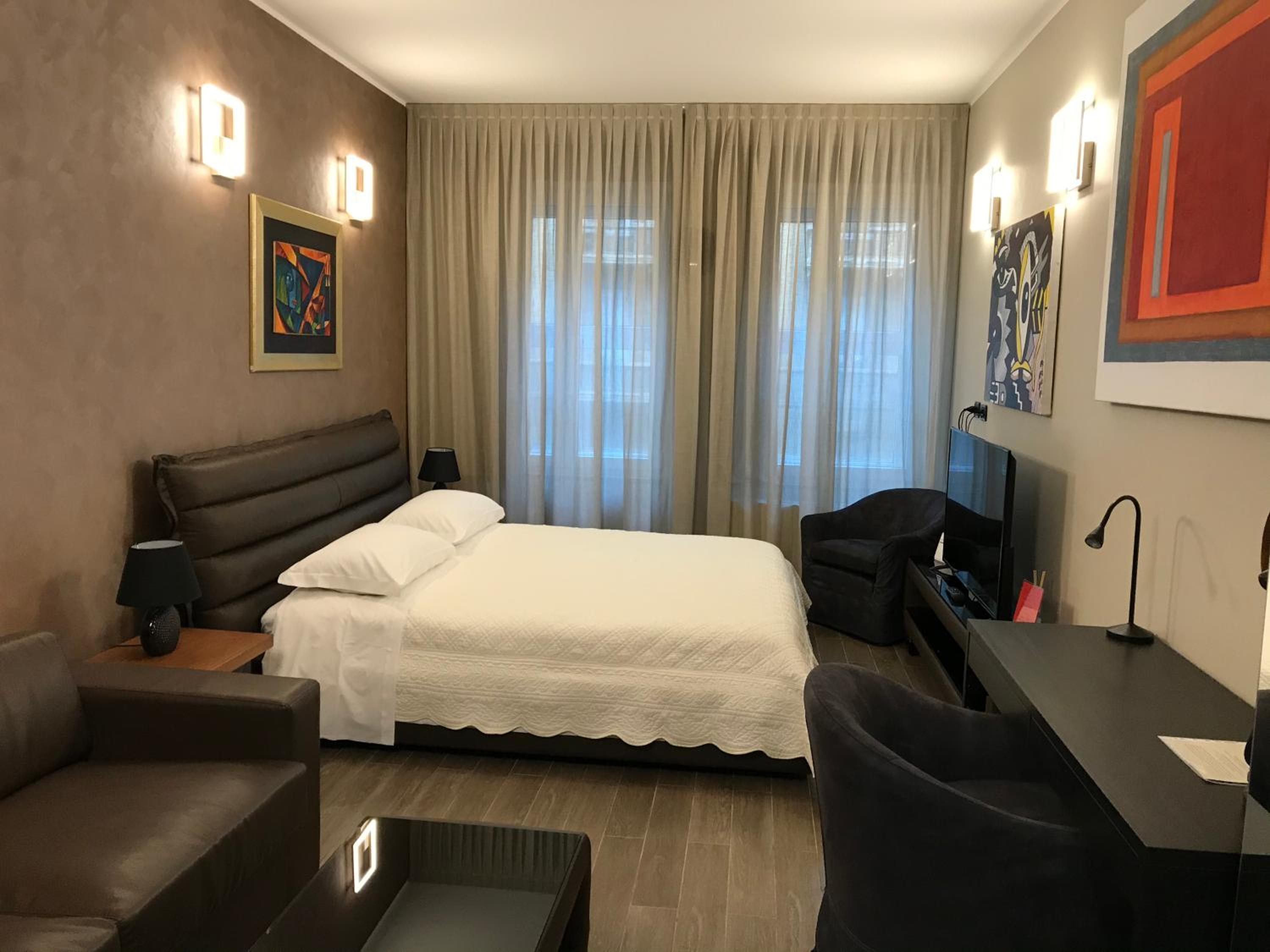 Deluxe Apartment