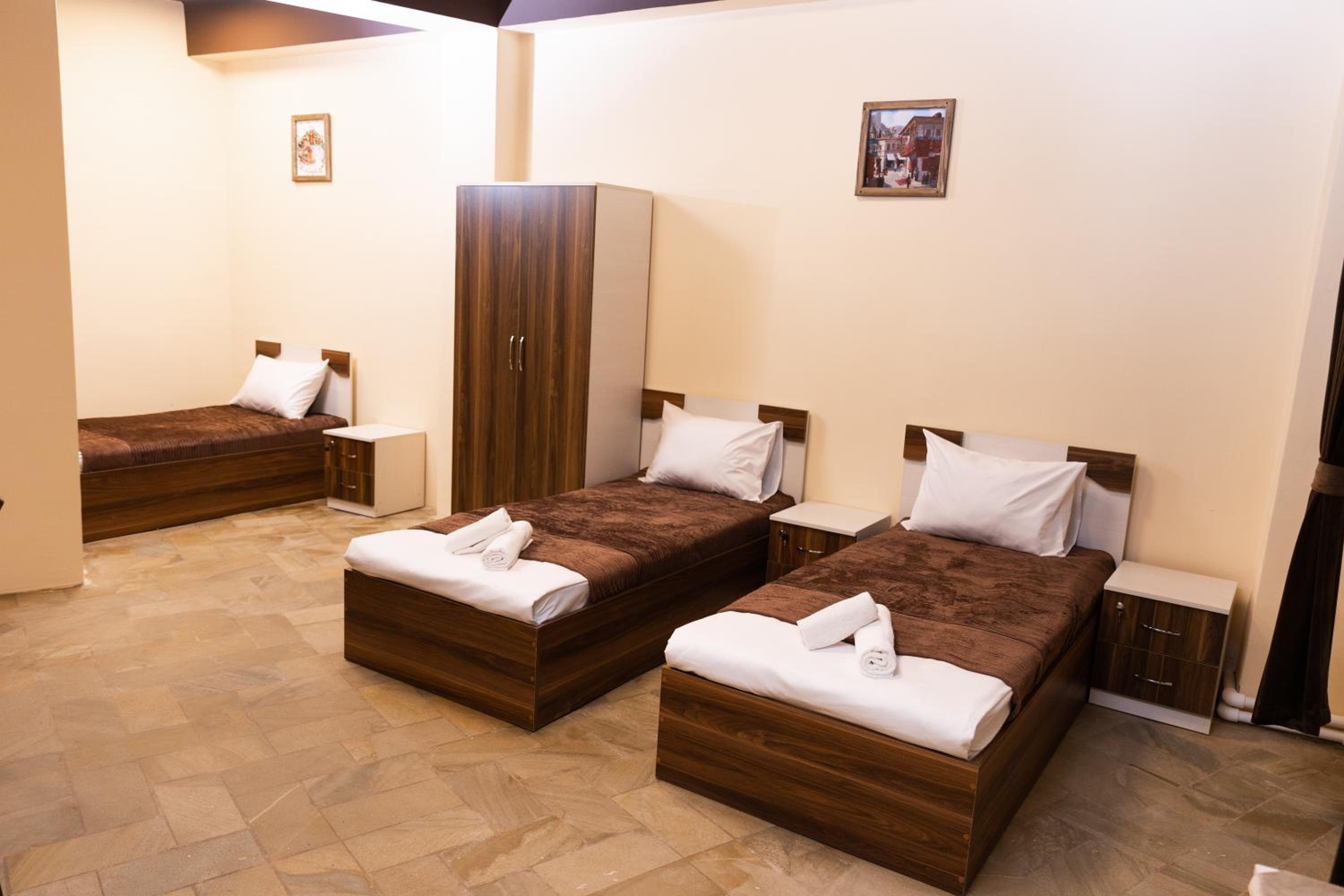 6-Bed Male Dormitory Room photo 1