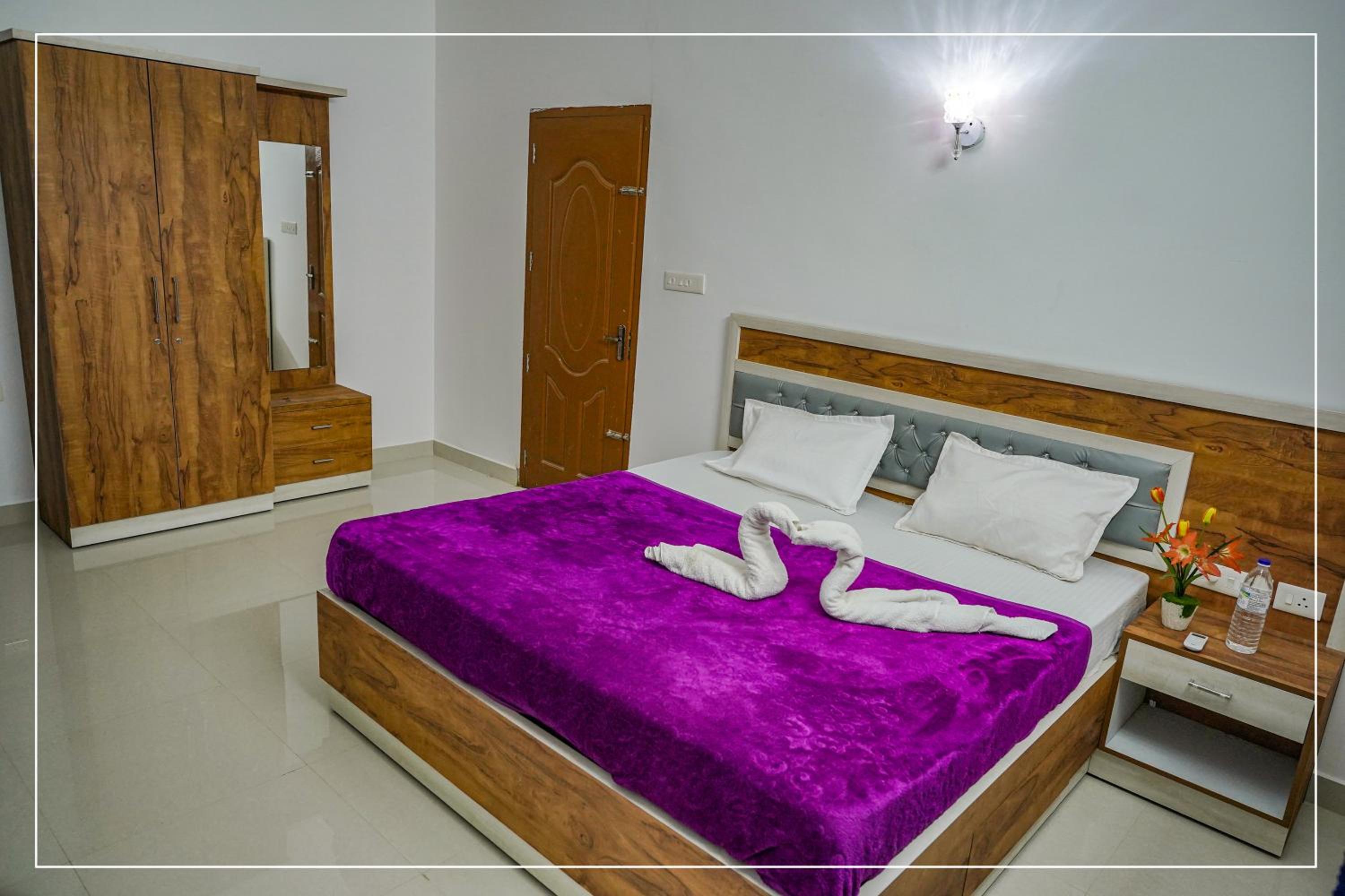 Three-Bedroom Villa photo 1