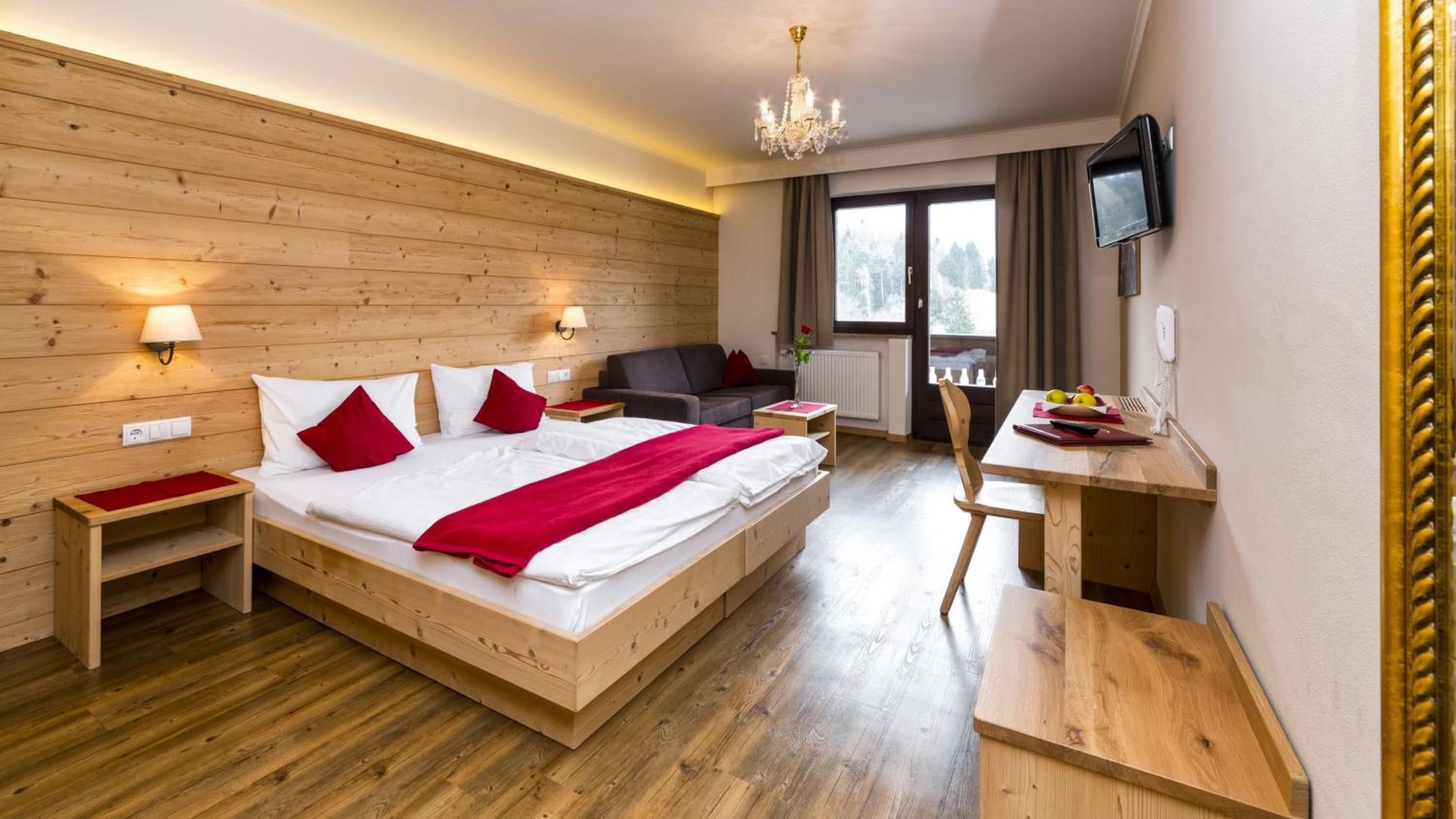Junior Suite with Balcony photo 1