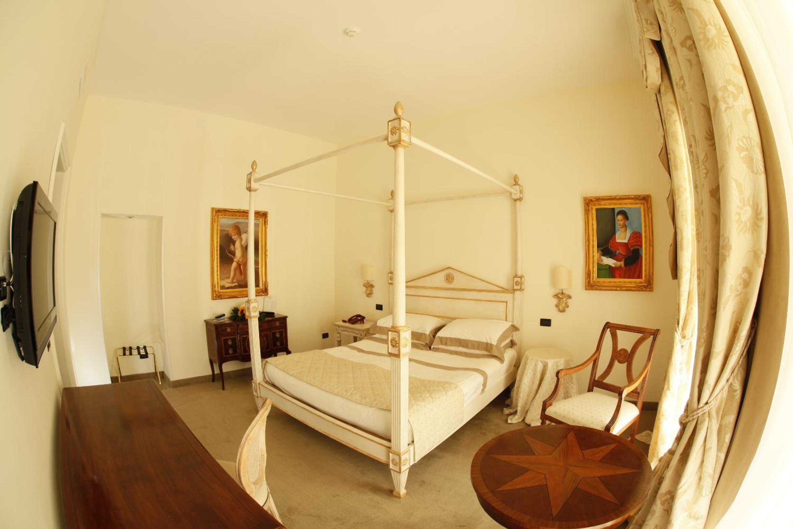 Deluxe Double or Twin Room - Photo 1