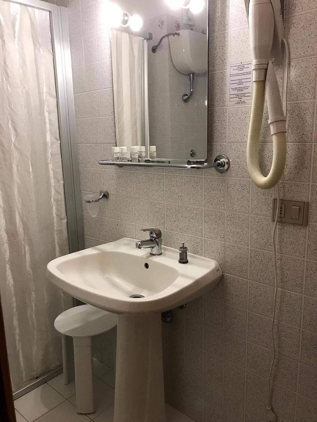 Two-Bedroom Apartment (8 Adults) photo 3