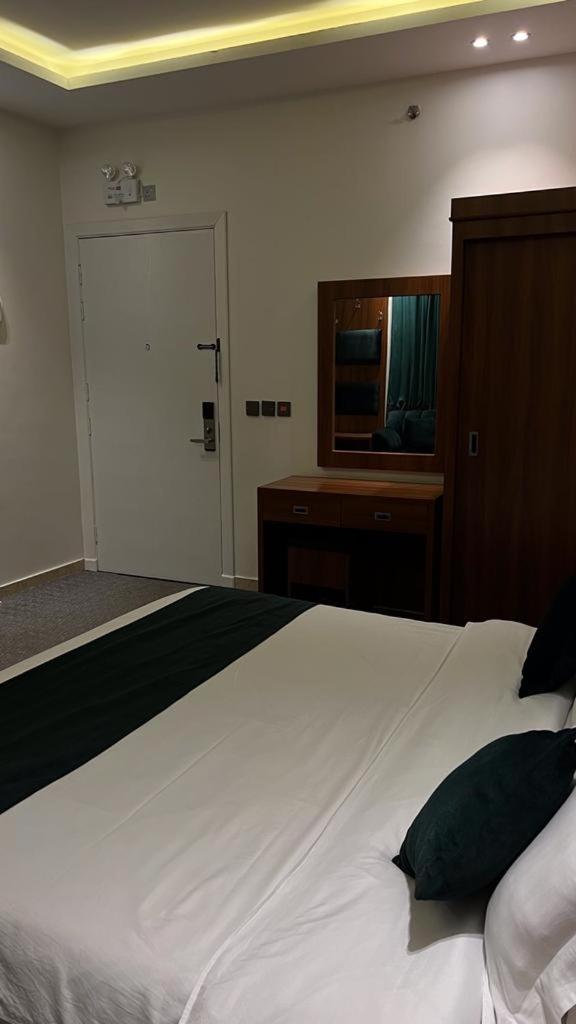 Economy Double Room photo 1