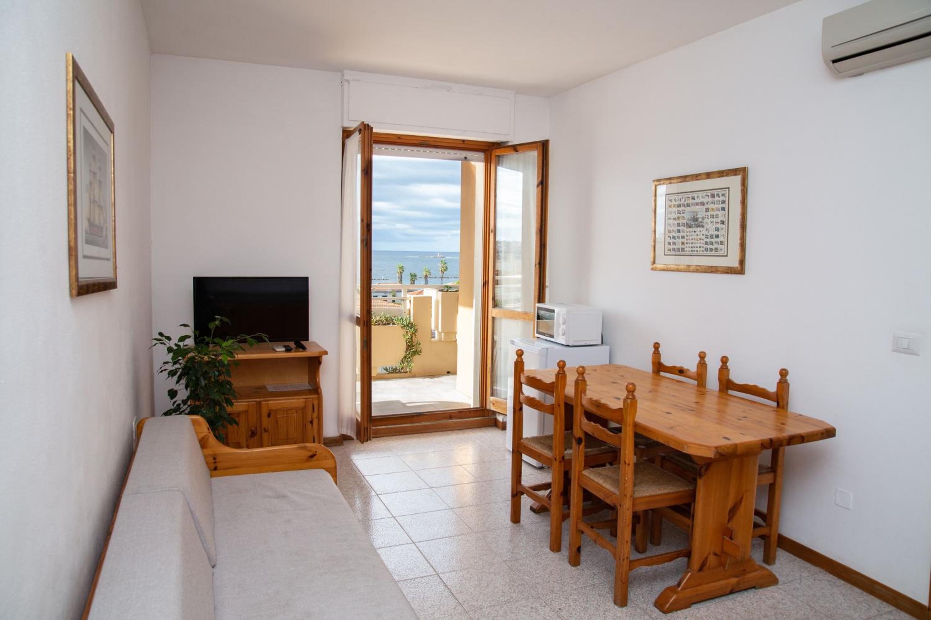 Two-Bedroom Apartment with Sea View photo 1