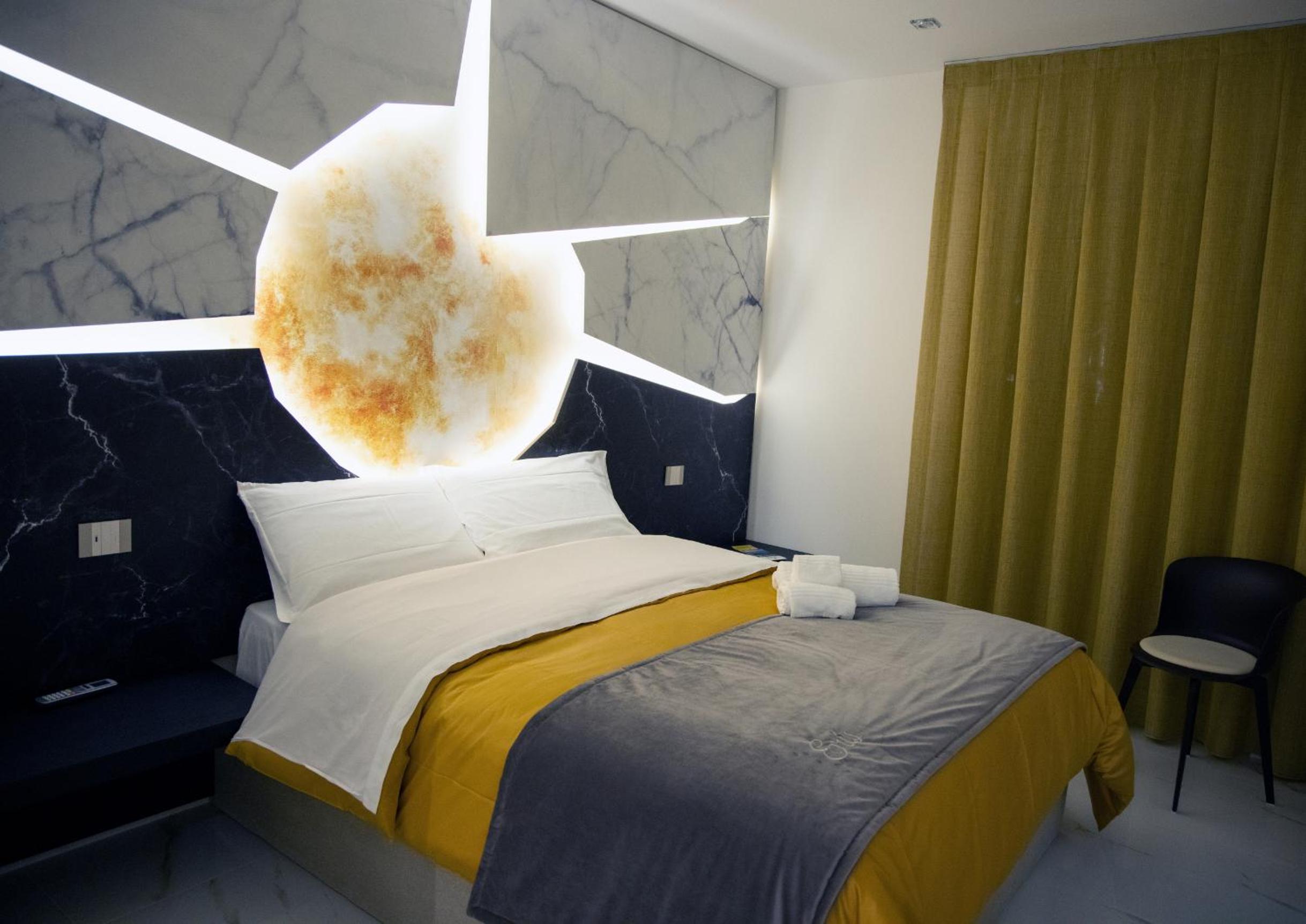 Deluxe Room - Photo 1