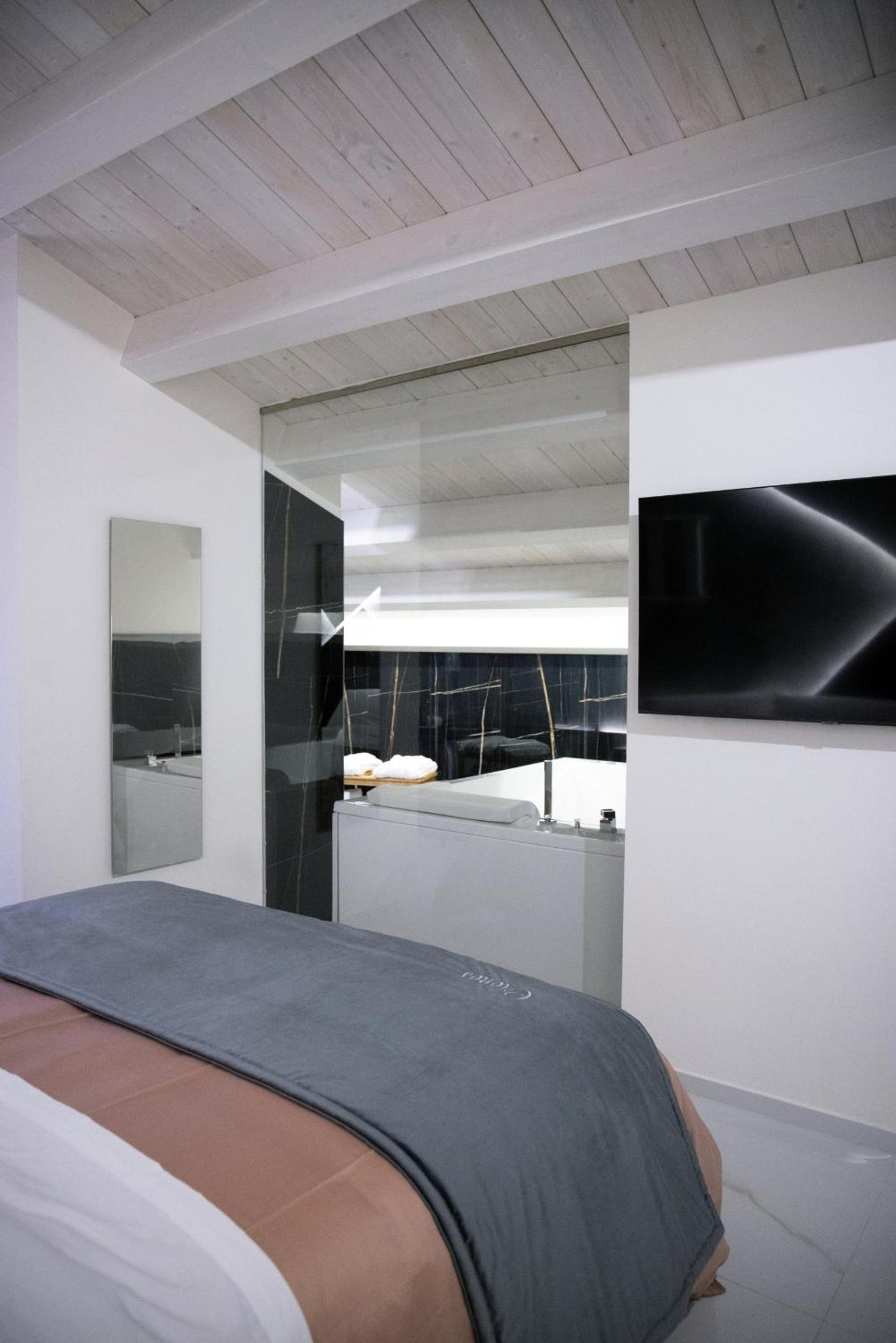 Superior Queen Room - Photo 8