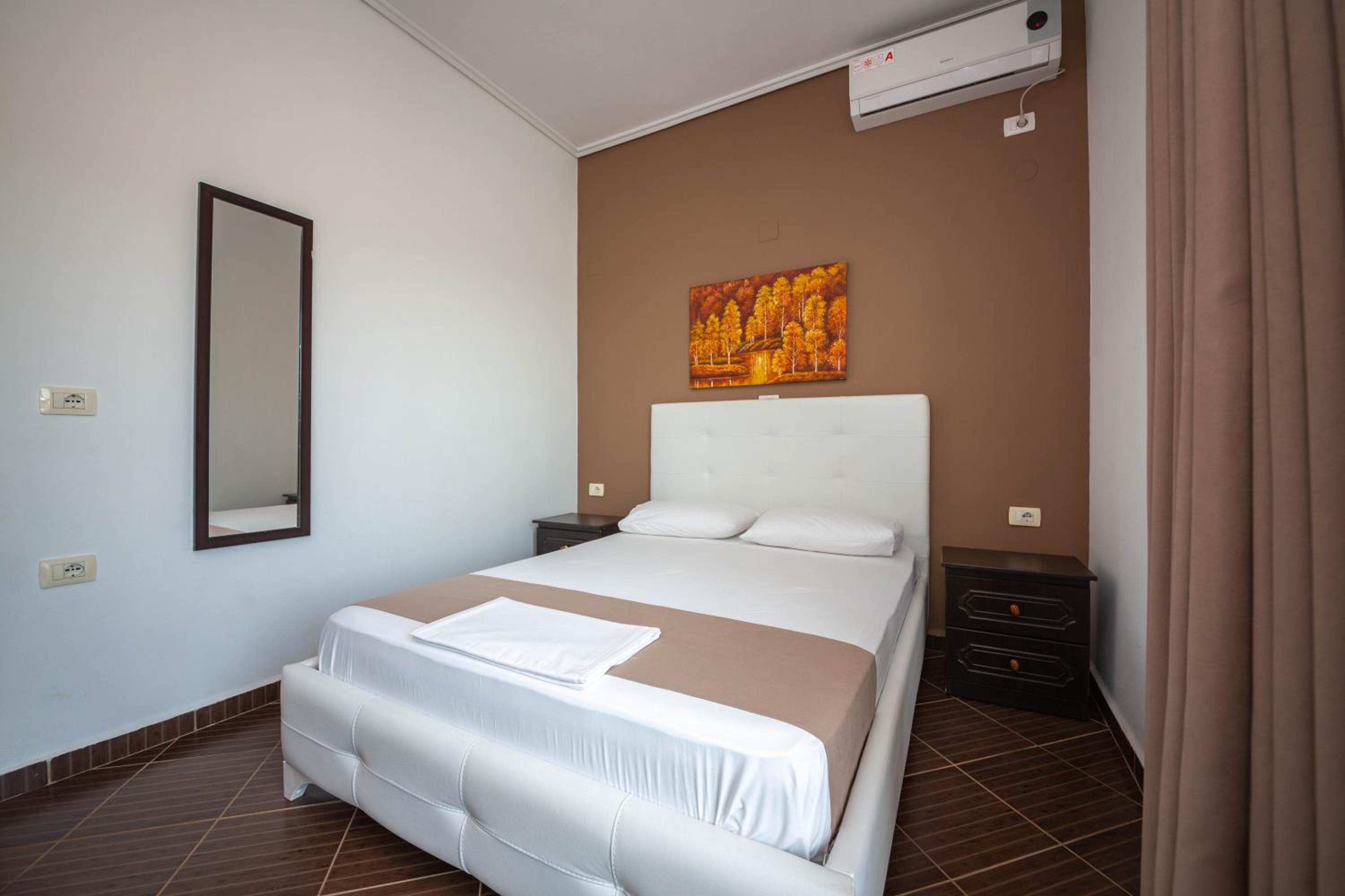One Bedroom Family Apartment With Balcony photo 1