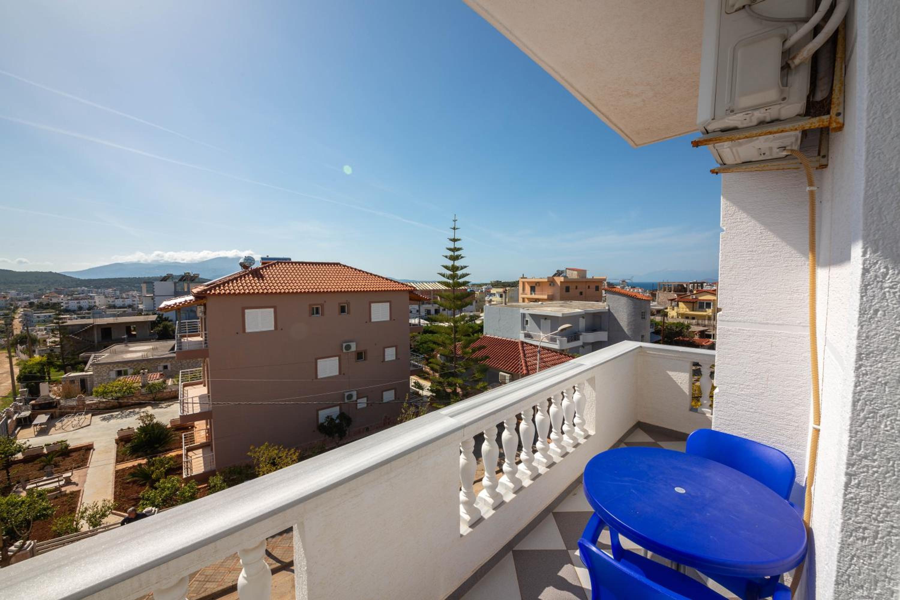 One Bedroom Apartment With Balcony photo 1