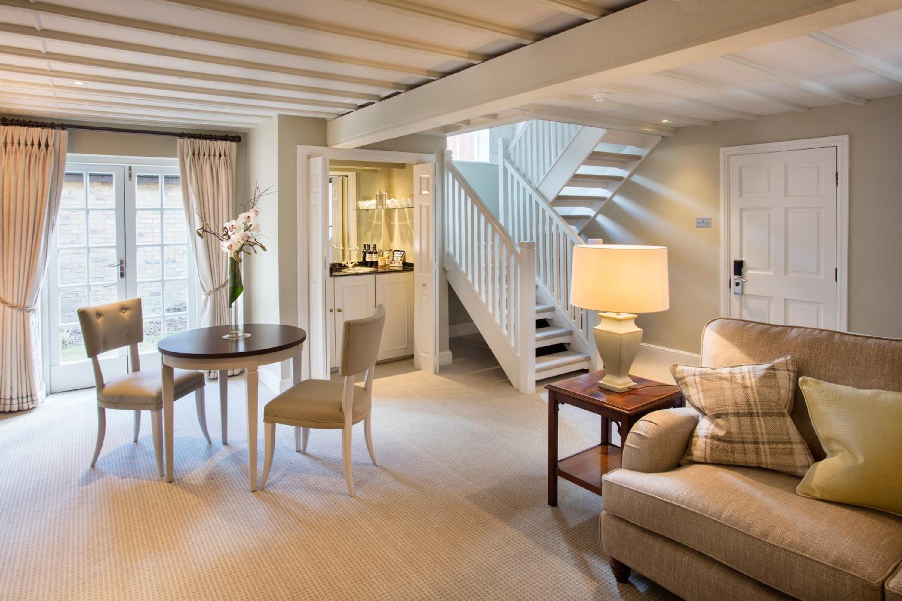 Deluxe Suite - Photo 6