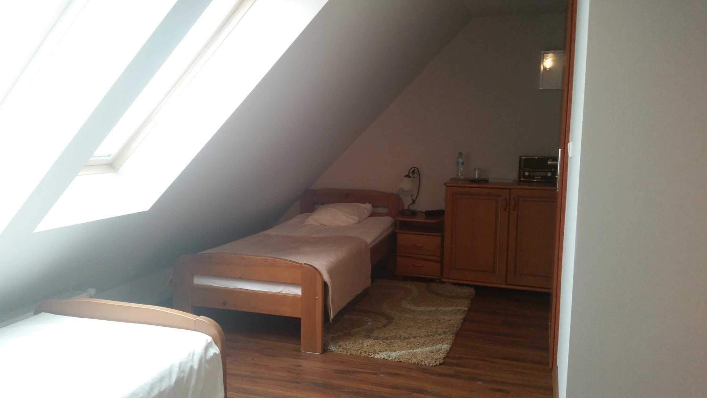 Twin Room - Photo 7