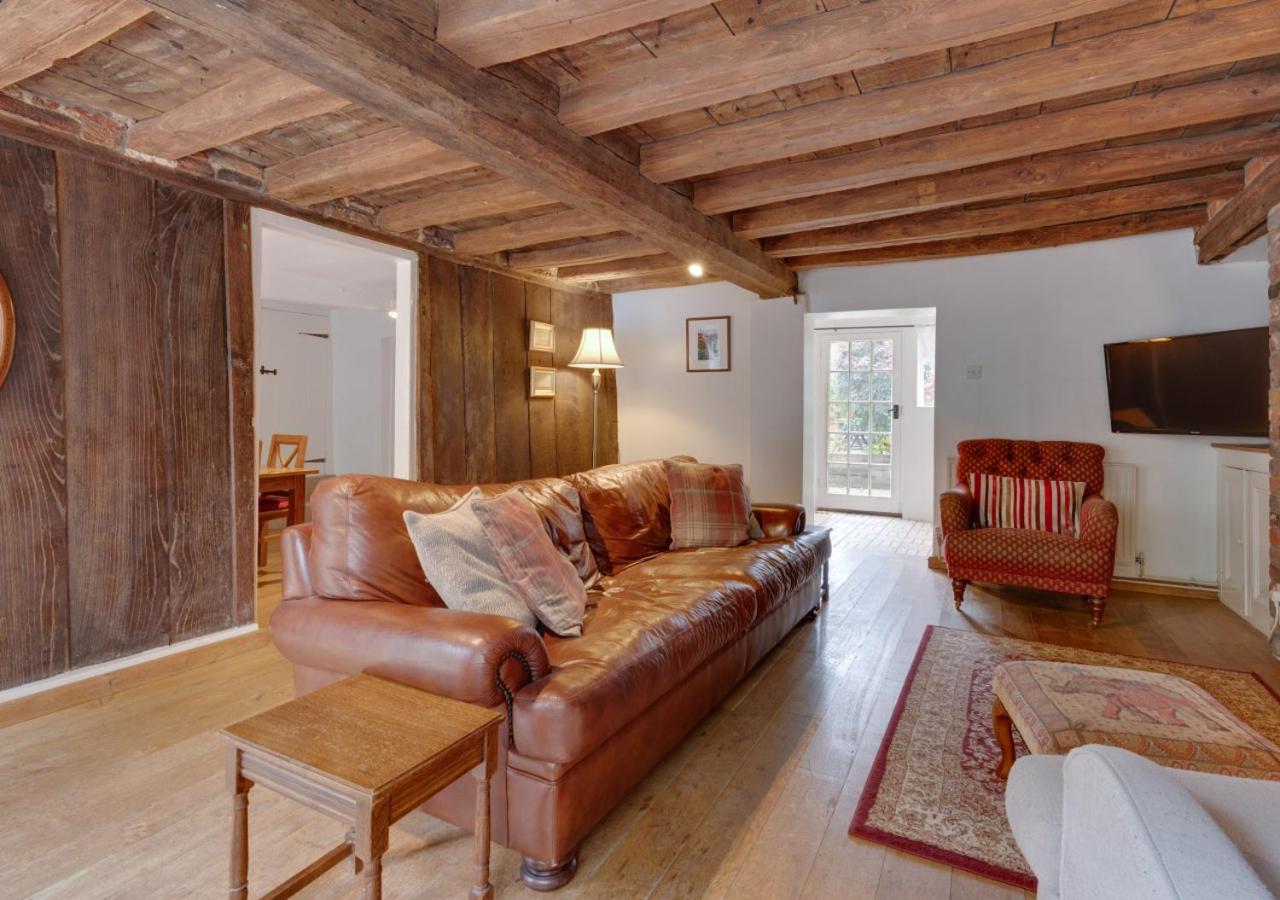 Three-Bedroom House photo 1