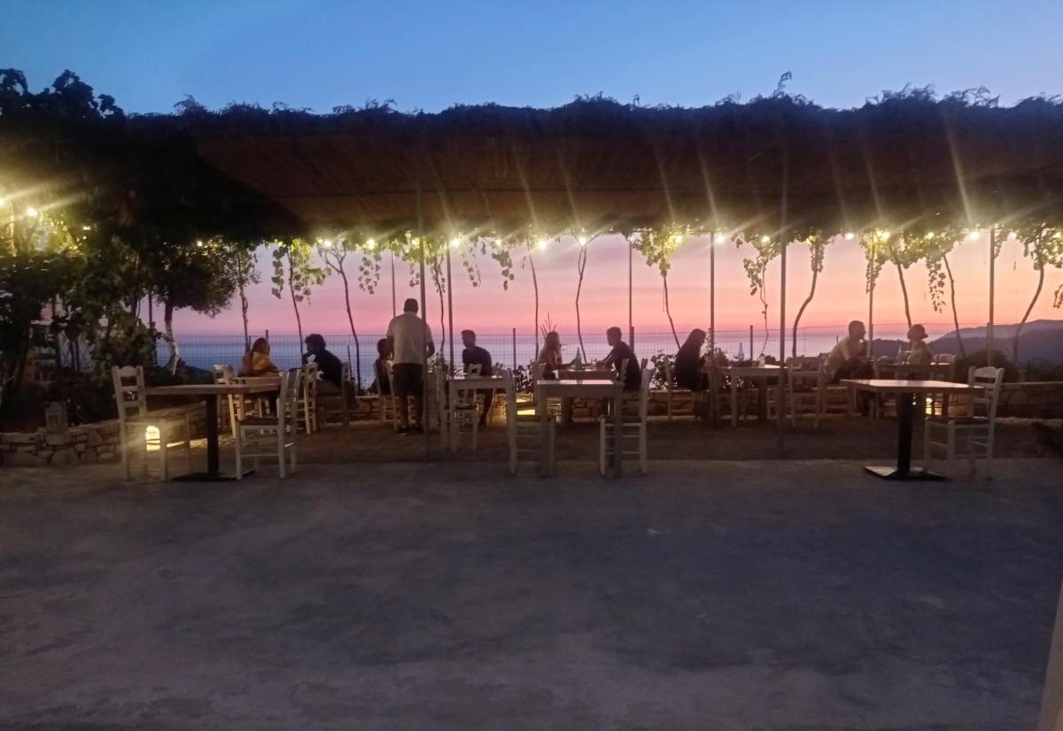 Triple Room with Sea View