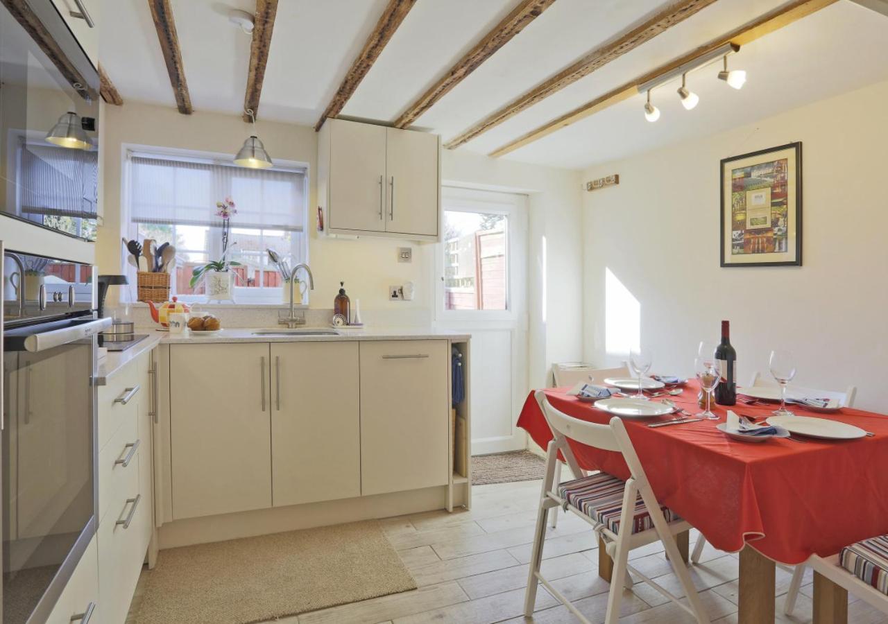 Two-Bedroom House photo 2