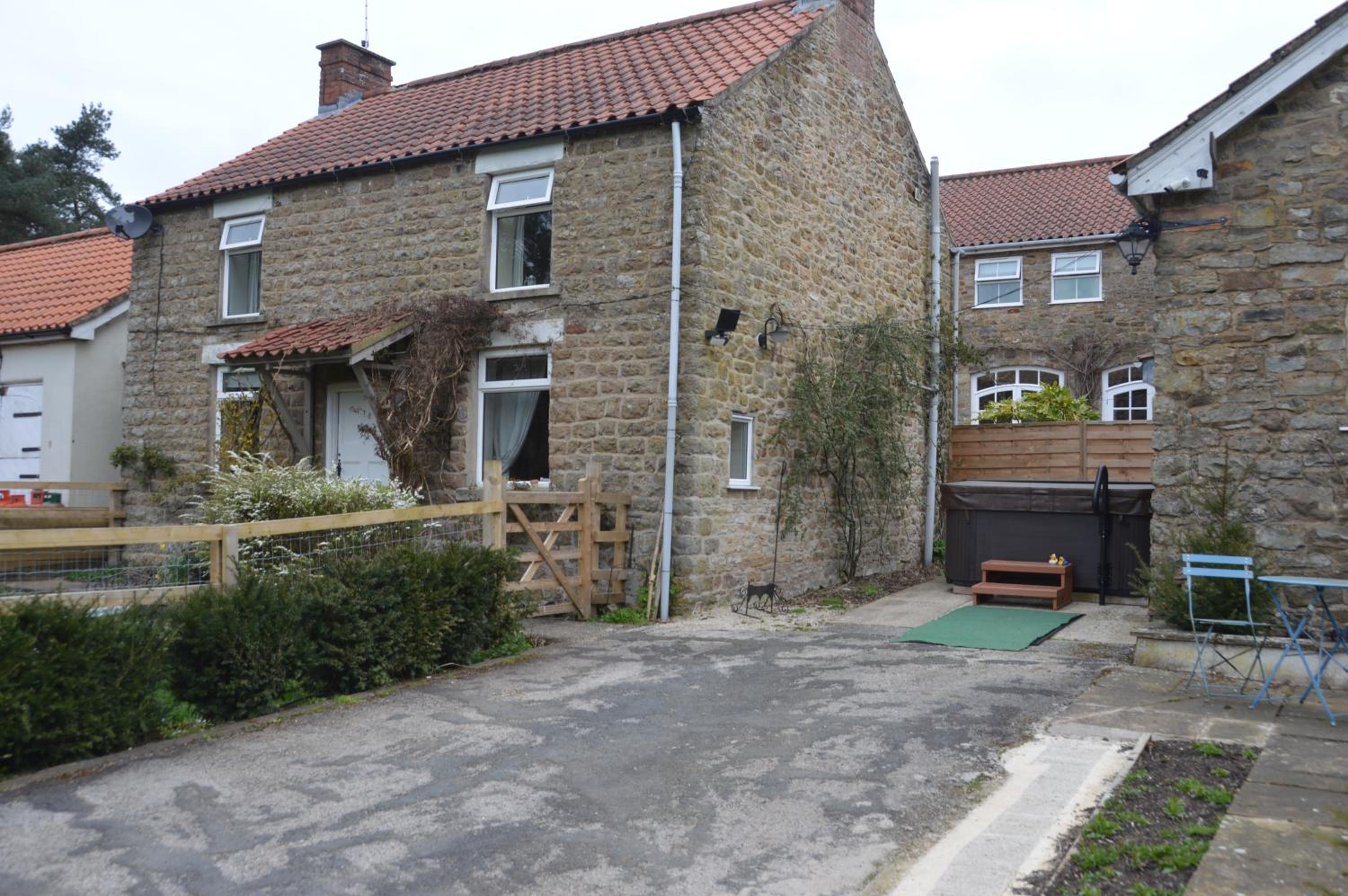 Three-Bedroom House photo 2
