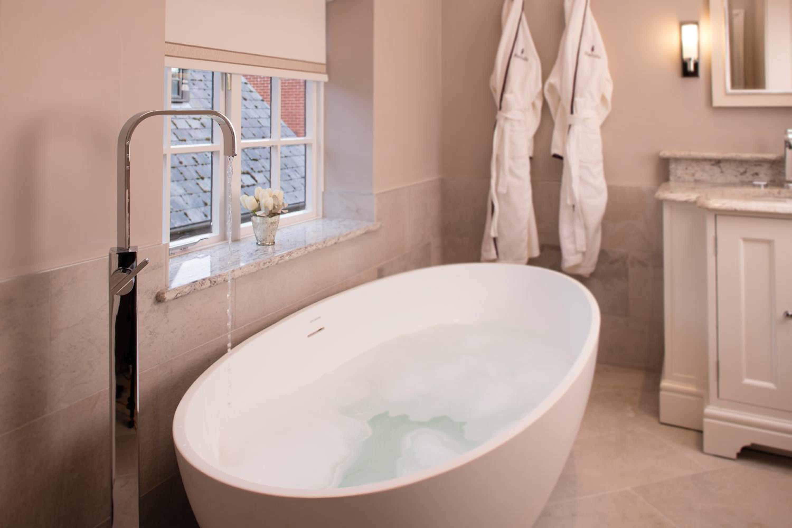 Deluxe Suite - Photo 2