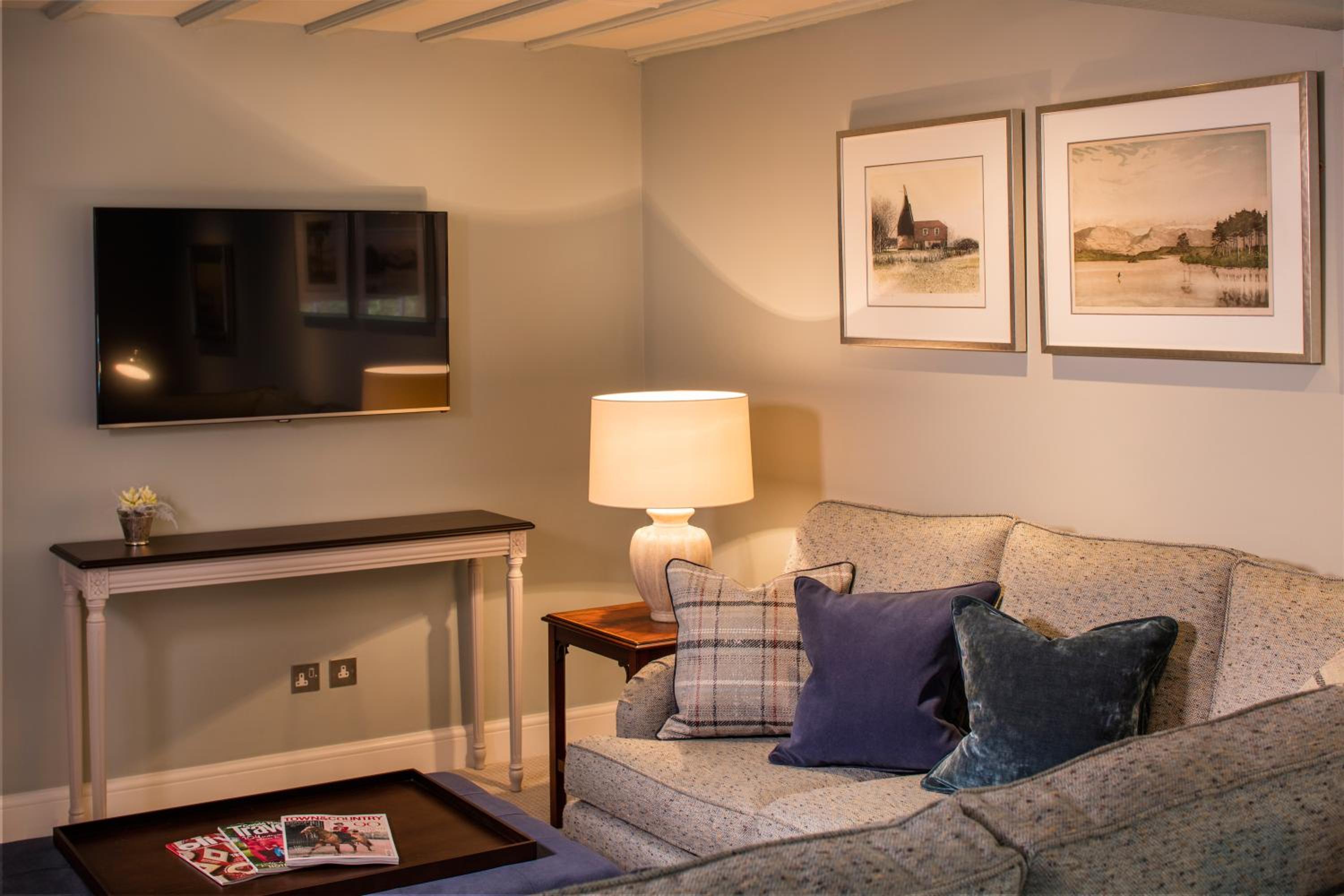 Deluxe Suite - Photo 5