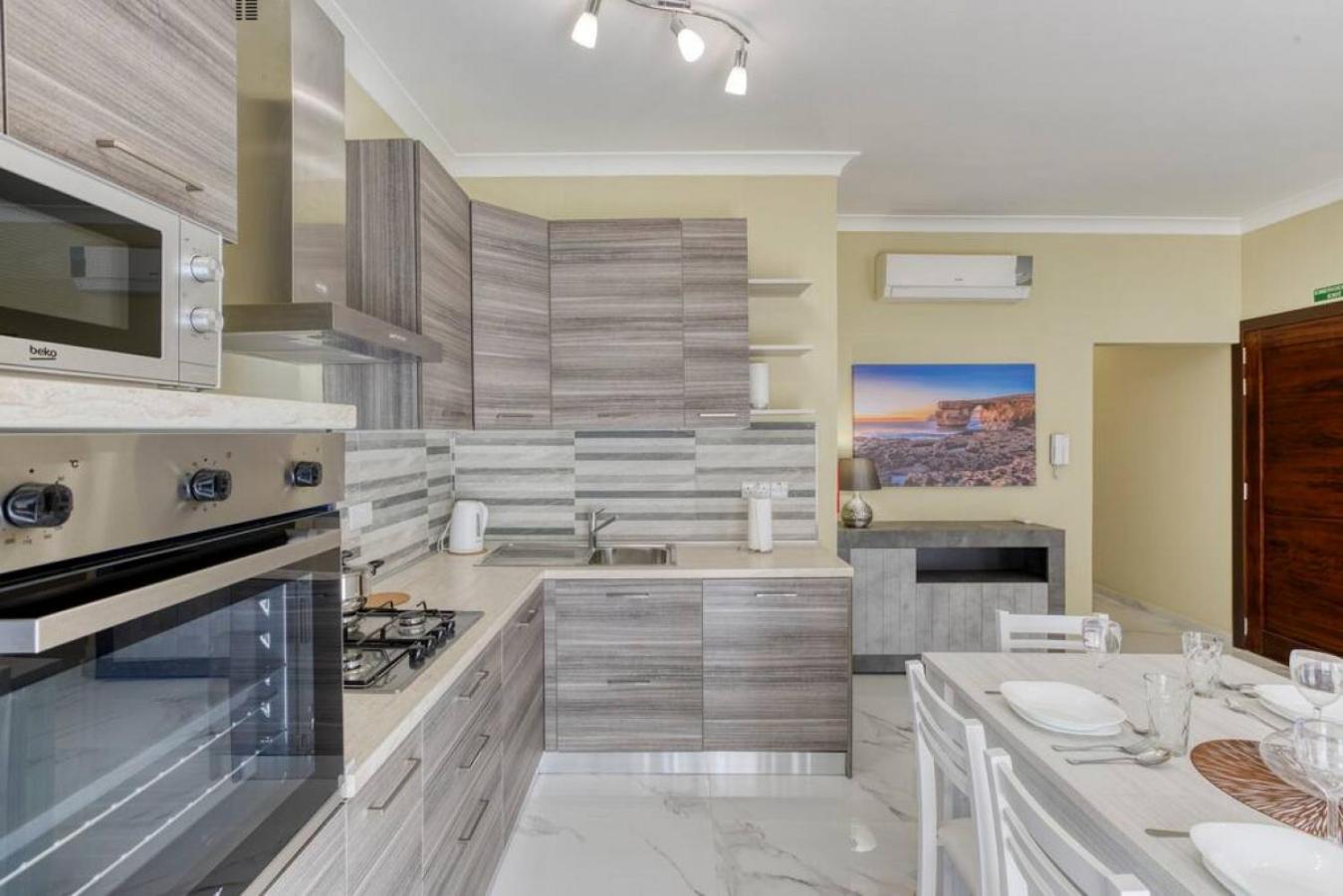 Apartment with Sea View