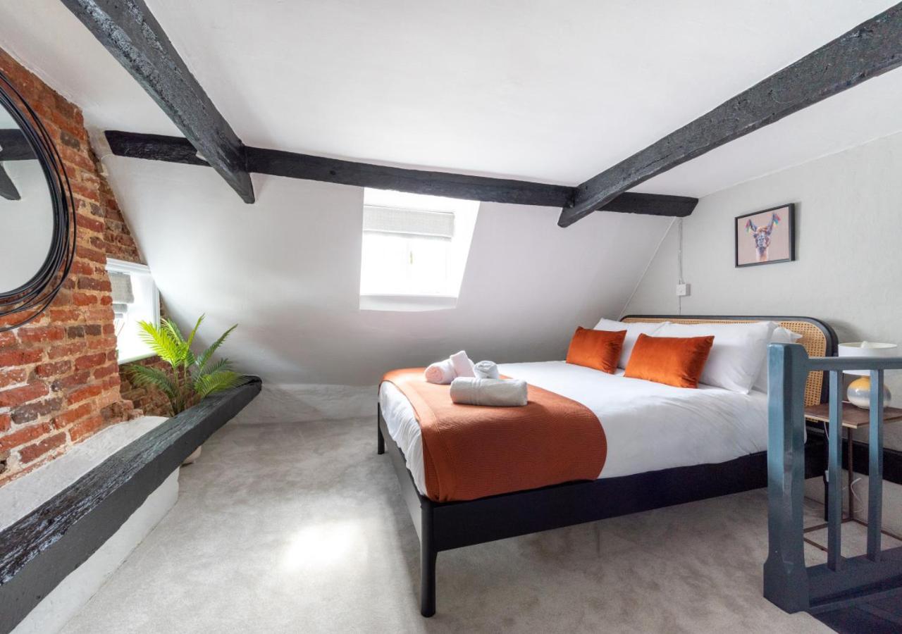 Three-Bedroom House photo 1