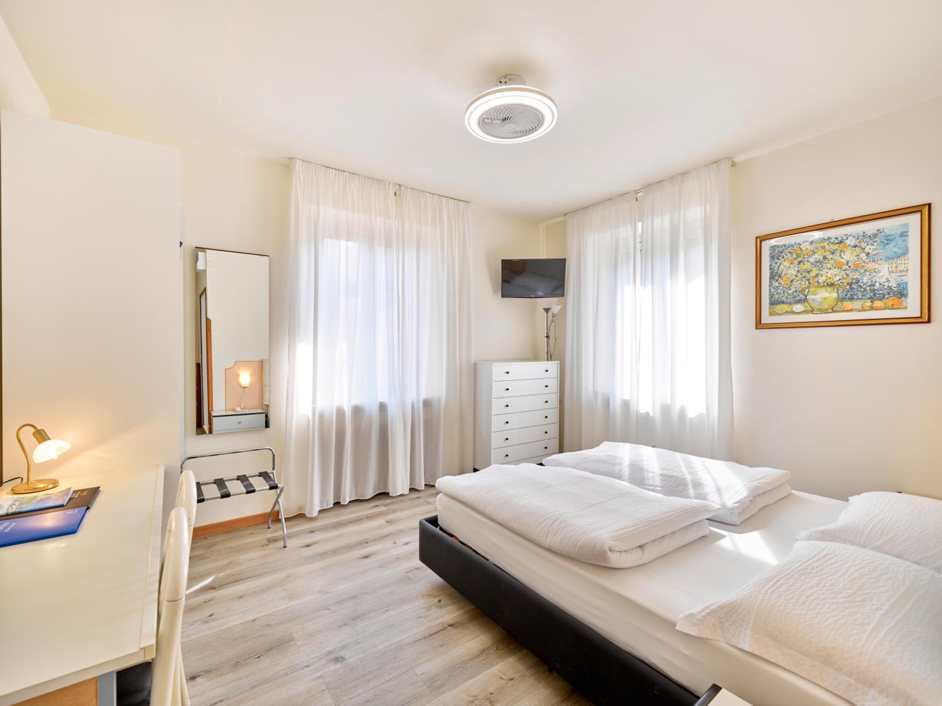 Double Room (2 Adults + 1 Child) photo 1