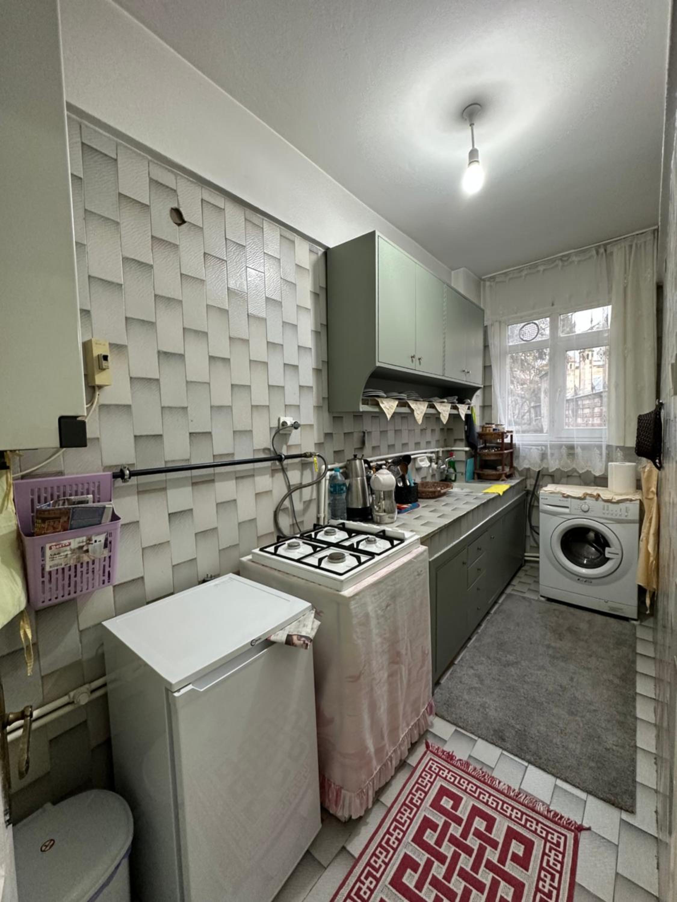 One-Bedroom Apartment photo 2