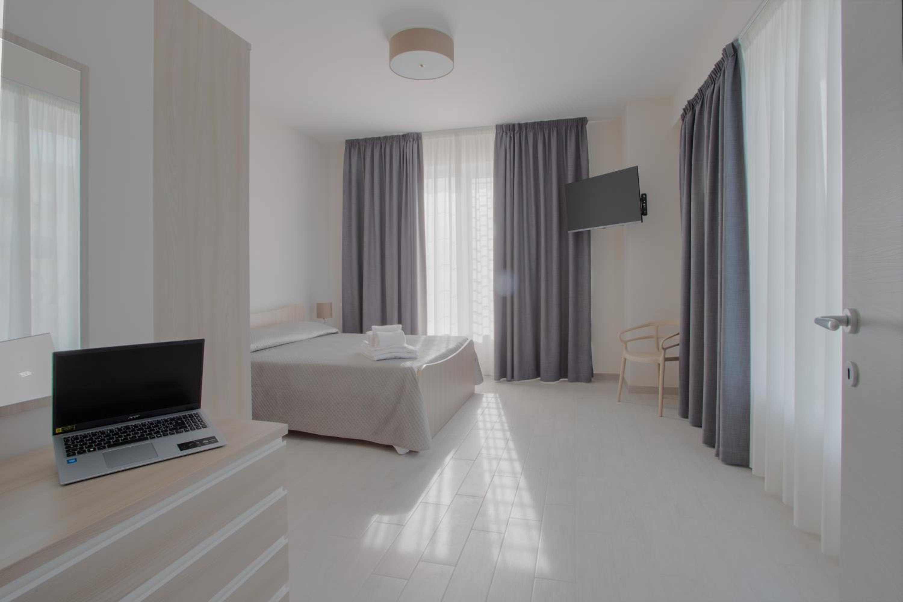 Double or Twin Room with Private Bathroom photo 1