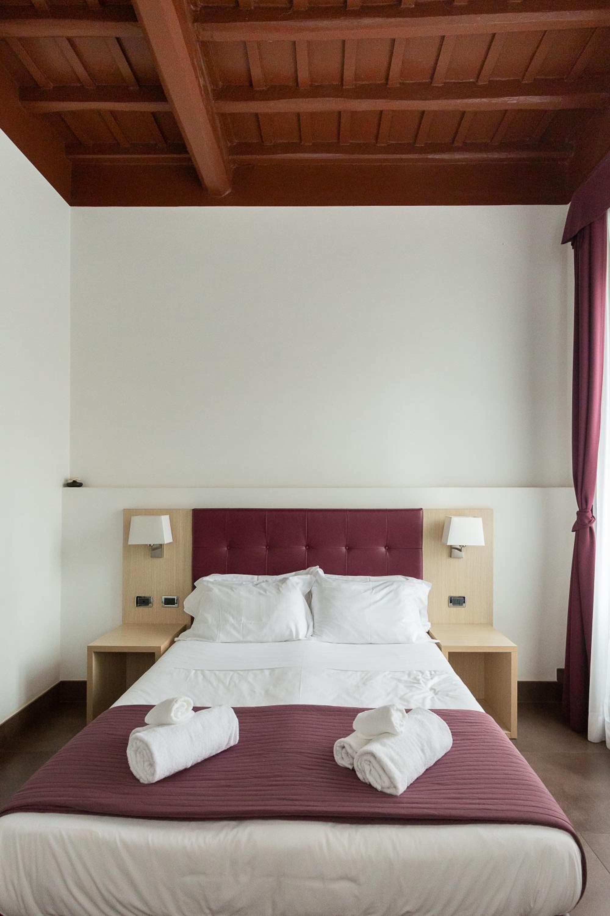Deluxe Double or Twin Room with Garden View photo 3