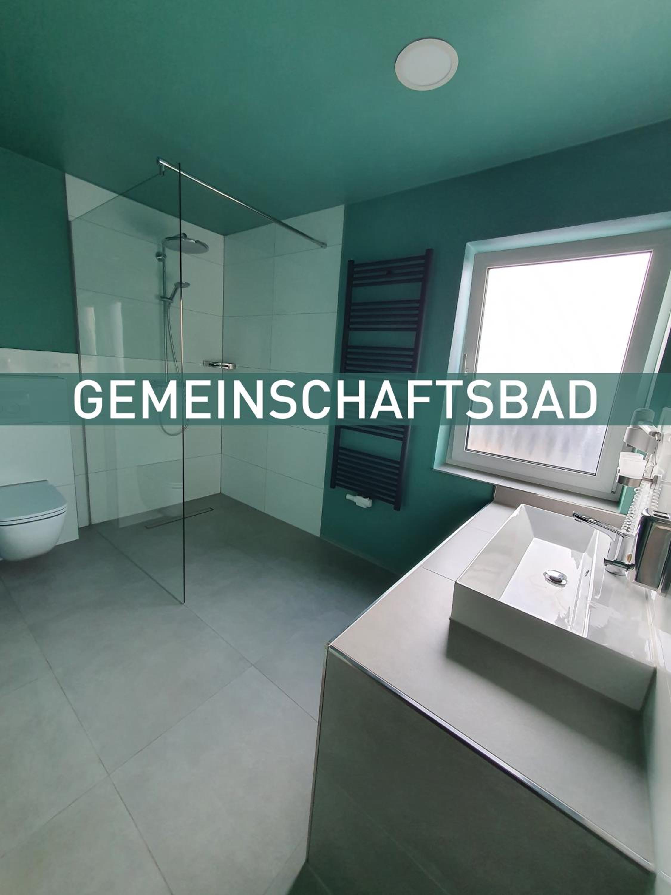 Twin Room with Shared Bathroom photo 3