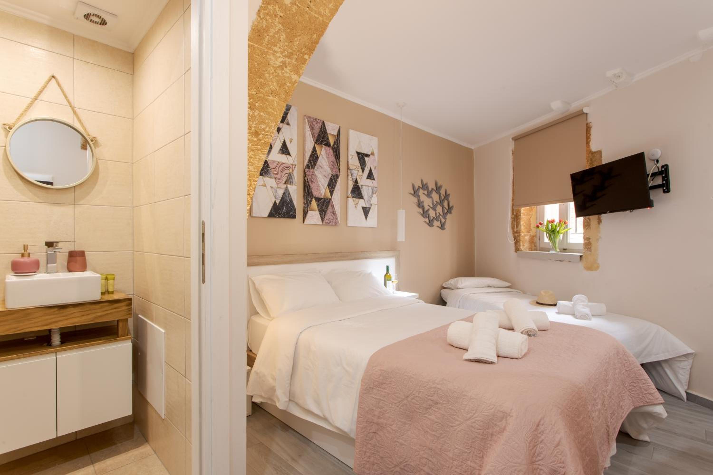 Triple Room with Private Bathroom