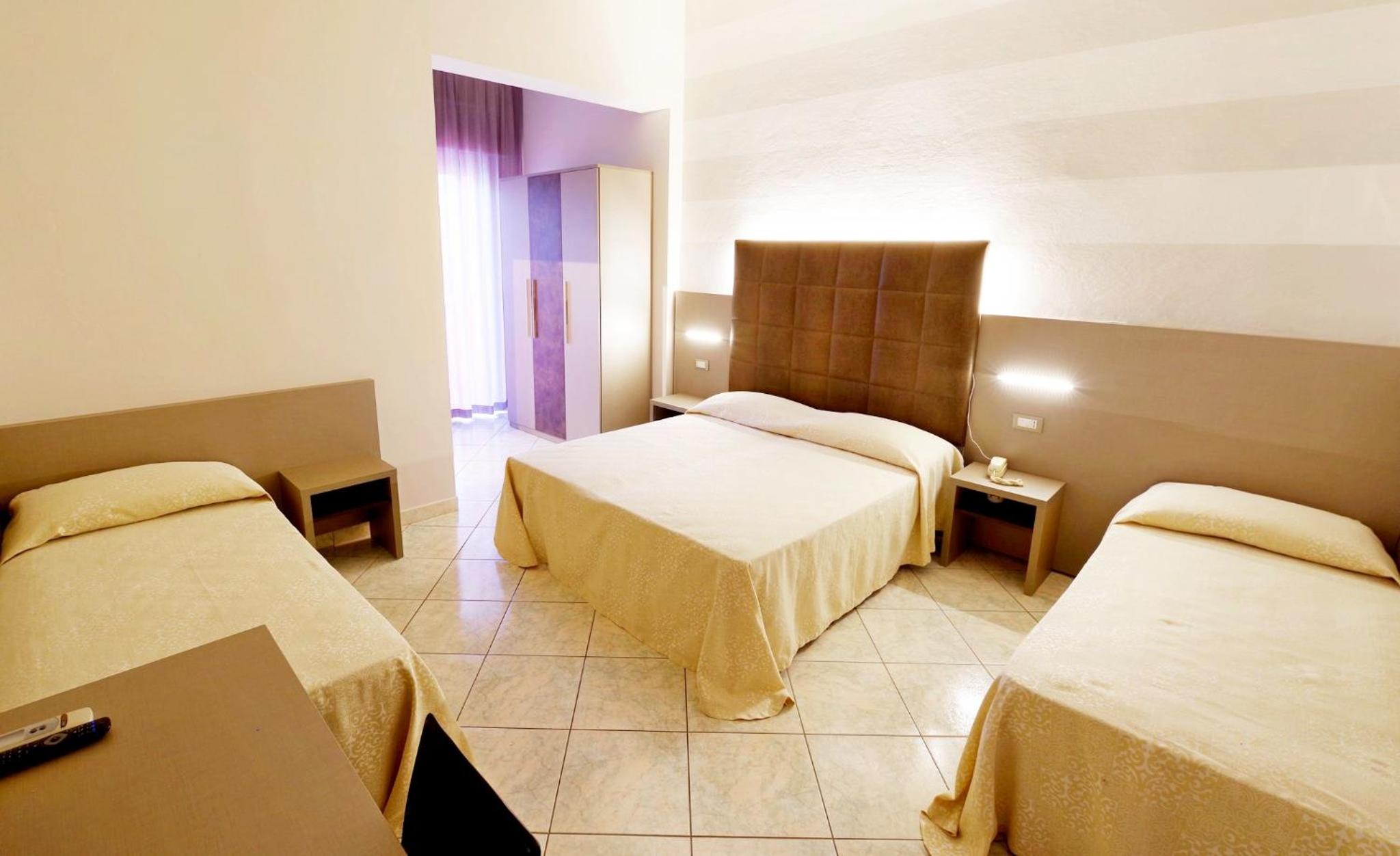 Quadruple Room with Balcony photo 2
