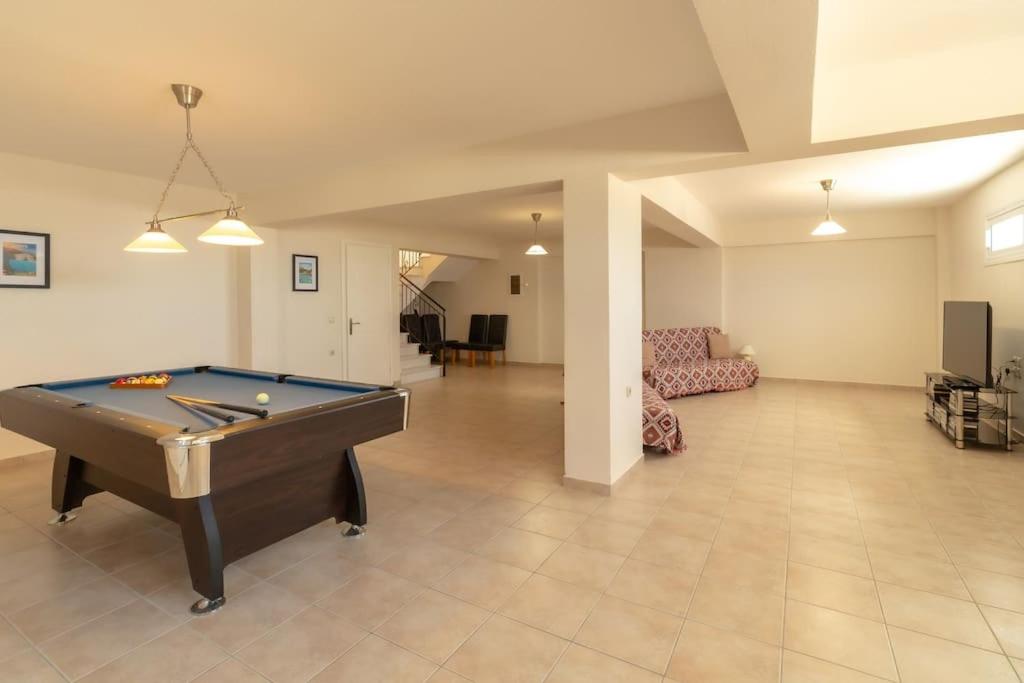 Three-Bedroom Villa photo 2
