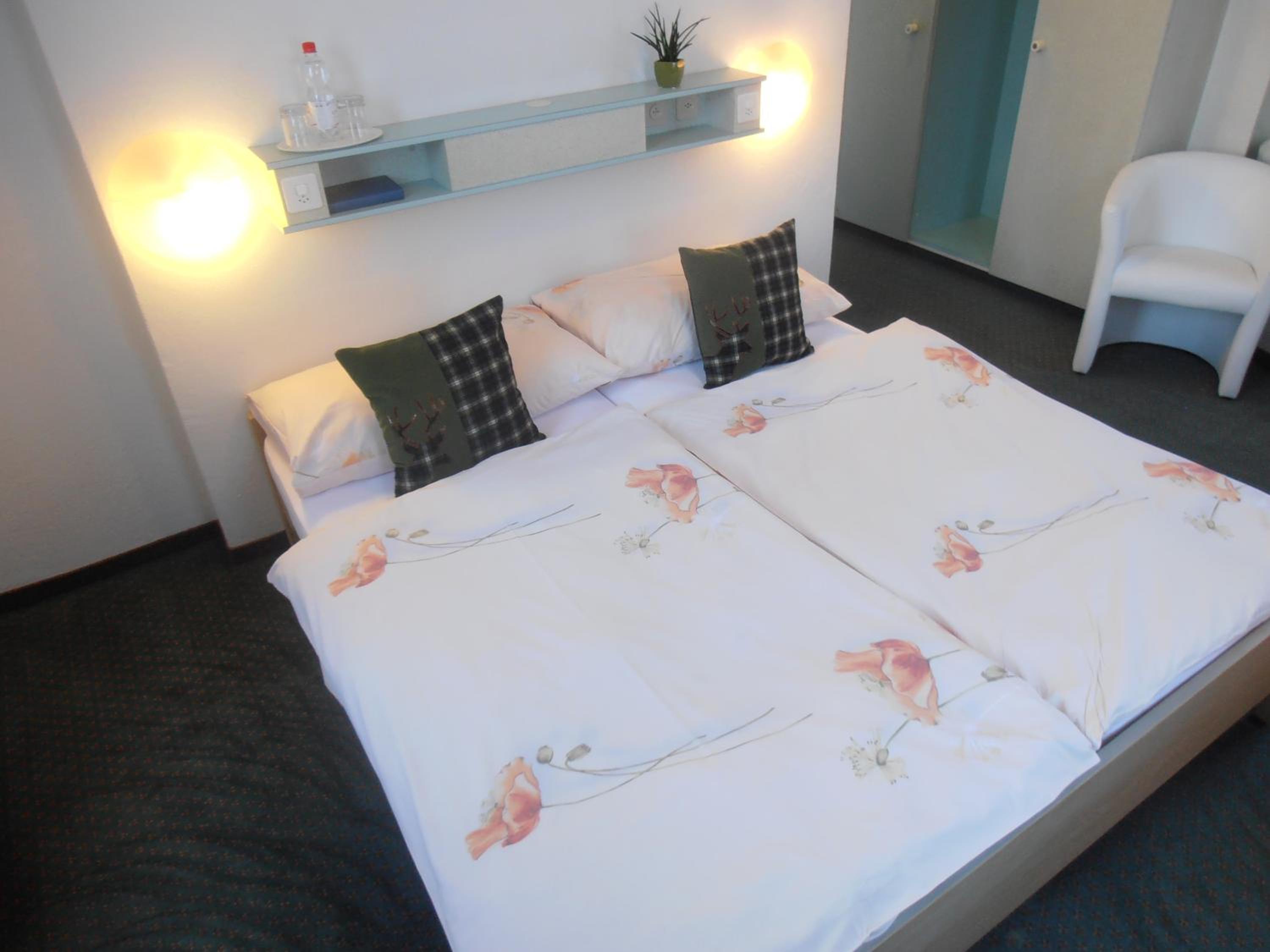 Standard Double Room - Photo 6