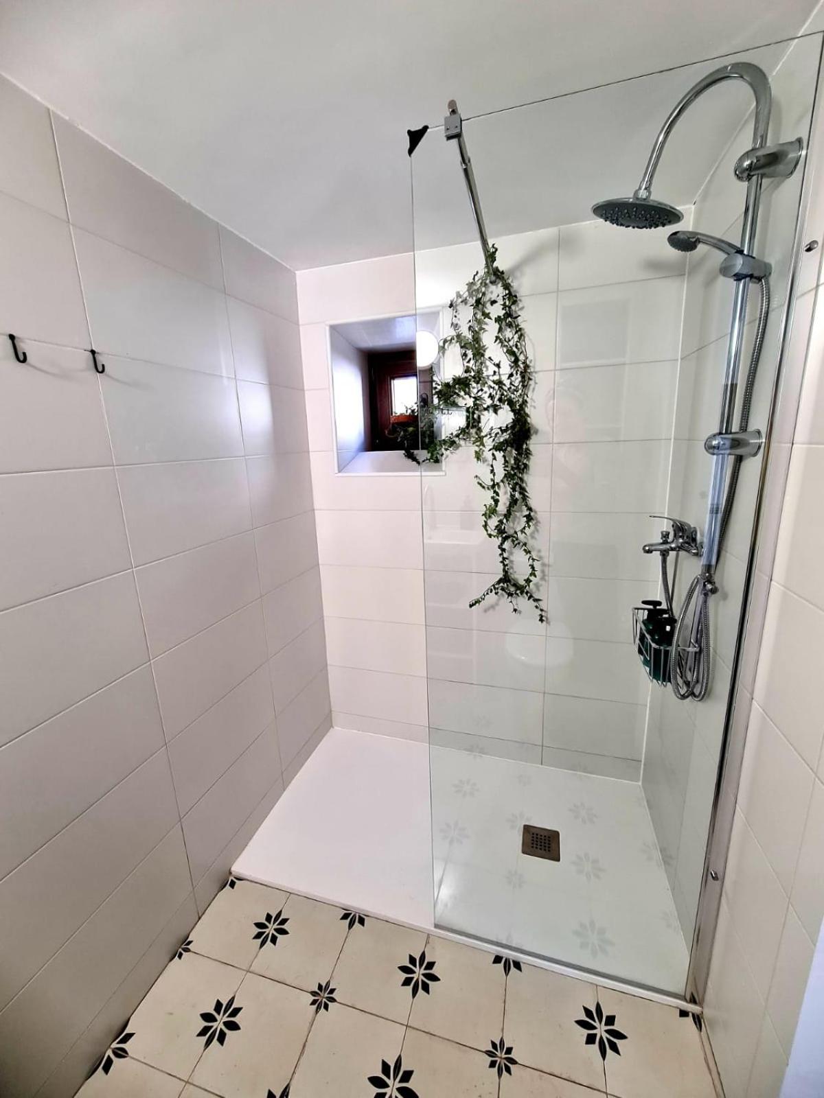 One-Bedroom House photo 2