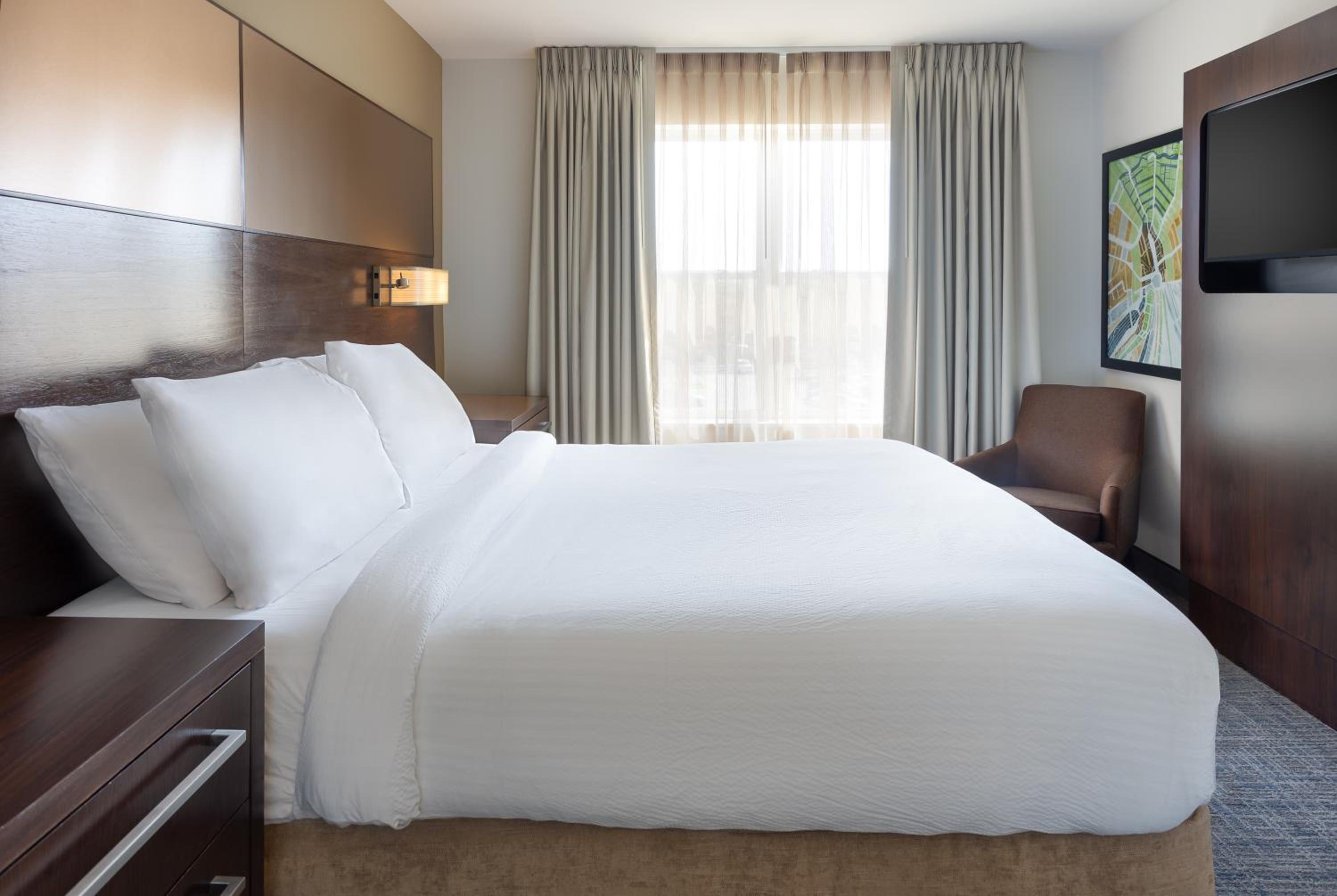 Two-Bedroom Large Suite - Hearing Accessible