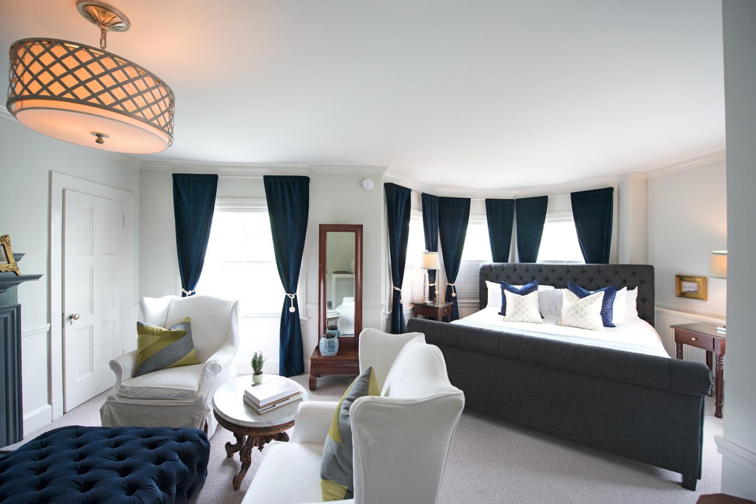 Thompson Suite photo 1