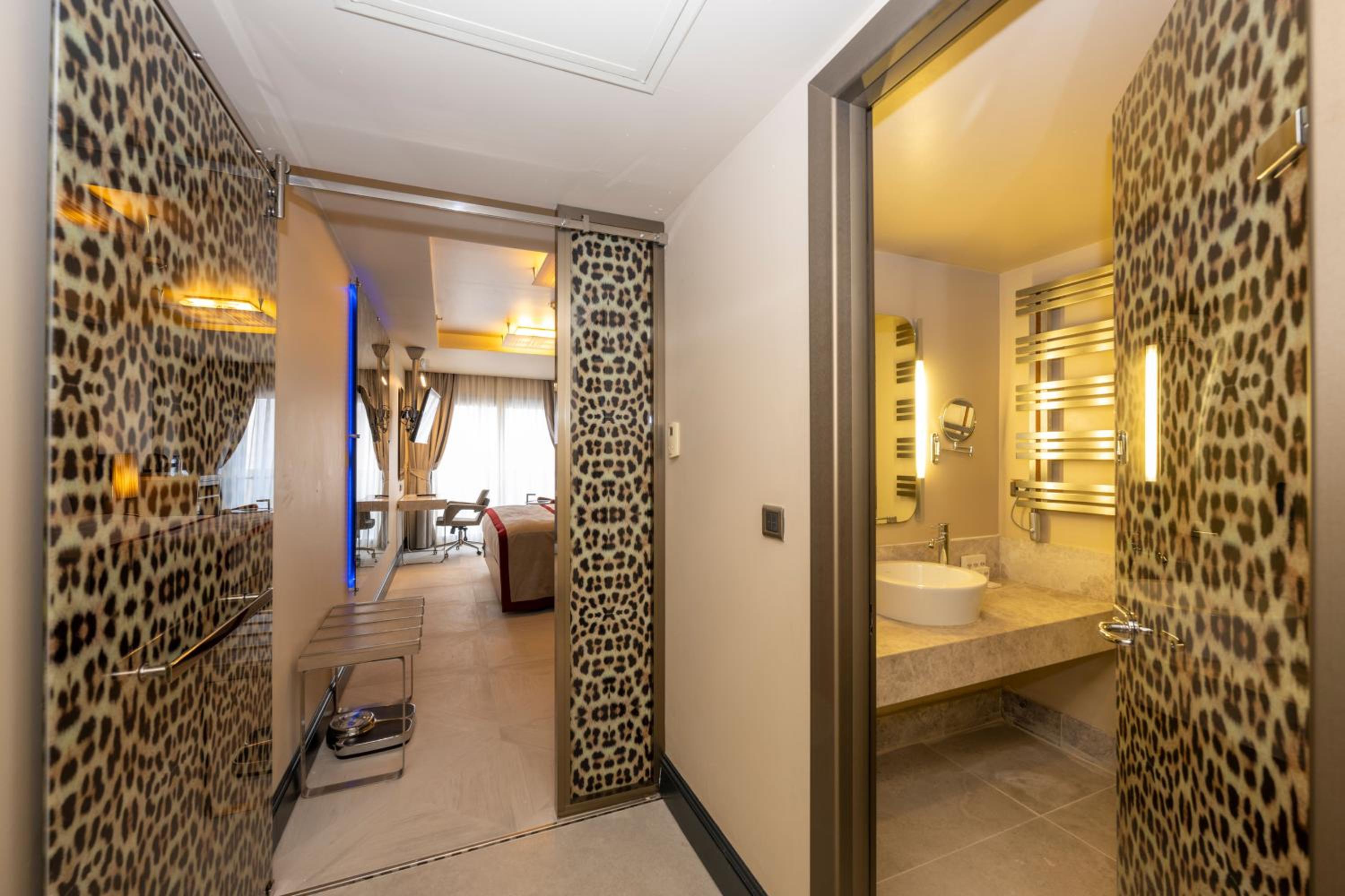 Ramada By Wyndham Istanbul Pera — photo 250