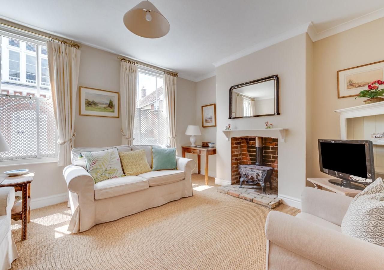 Three-Bedroom House photo 1