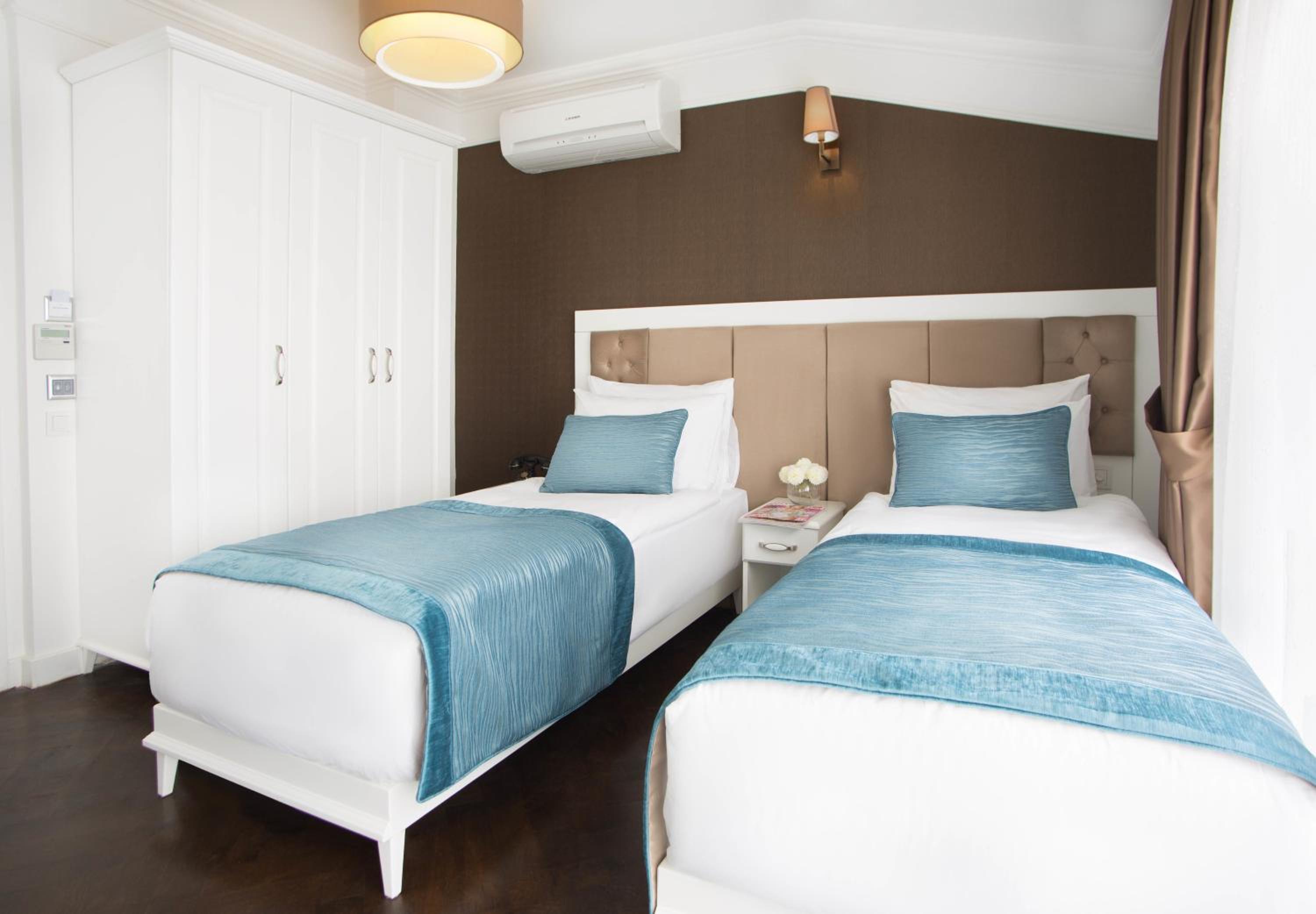 Standard Double or Twin Room photo 3