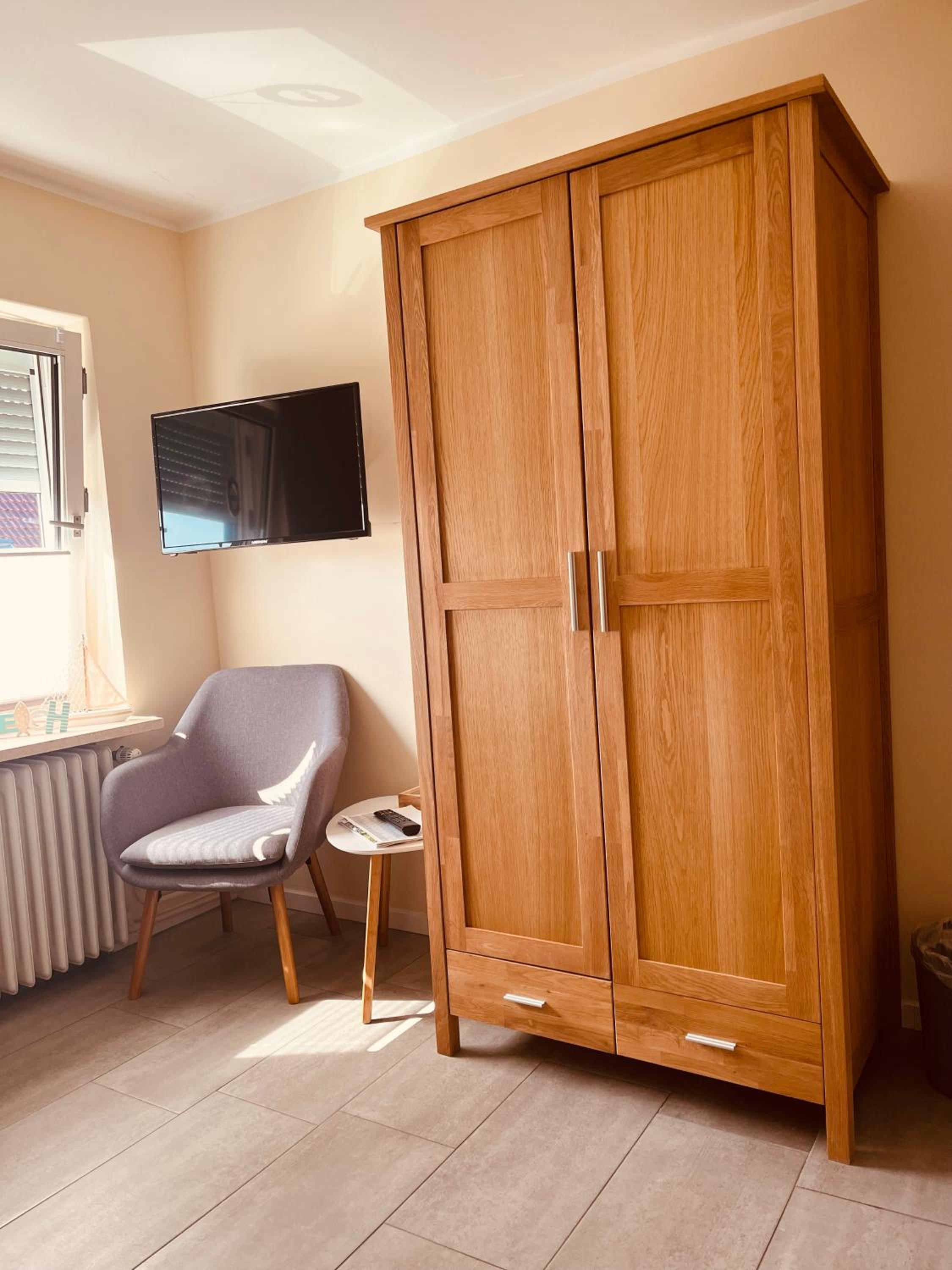 Single Room photo 2